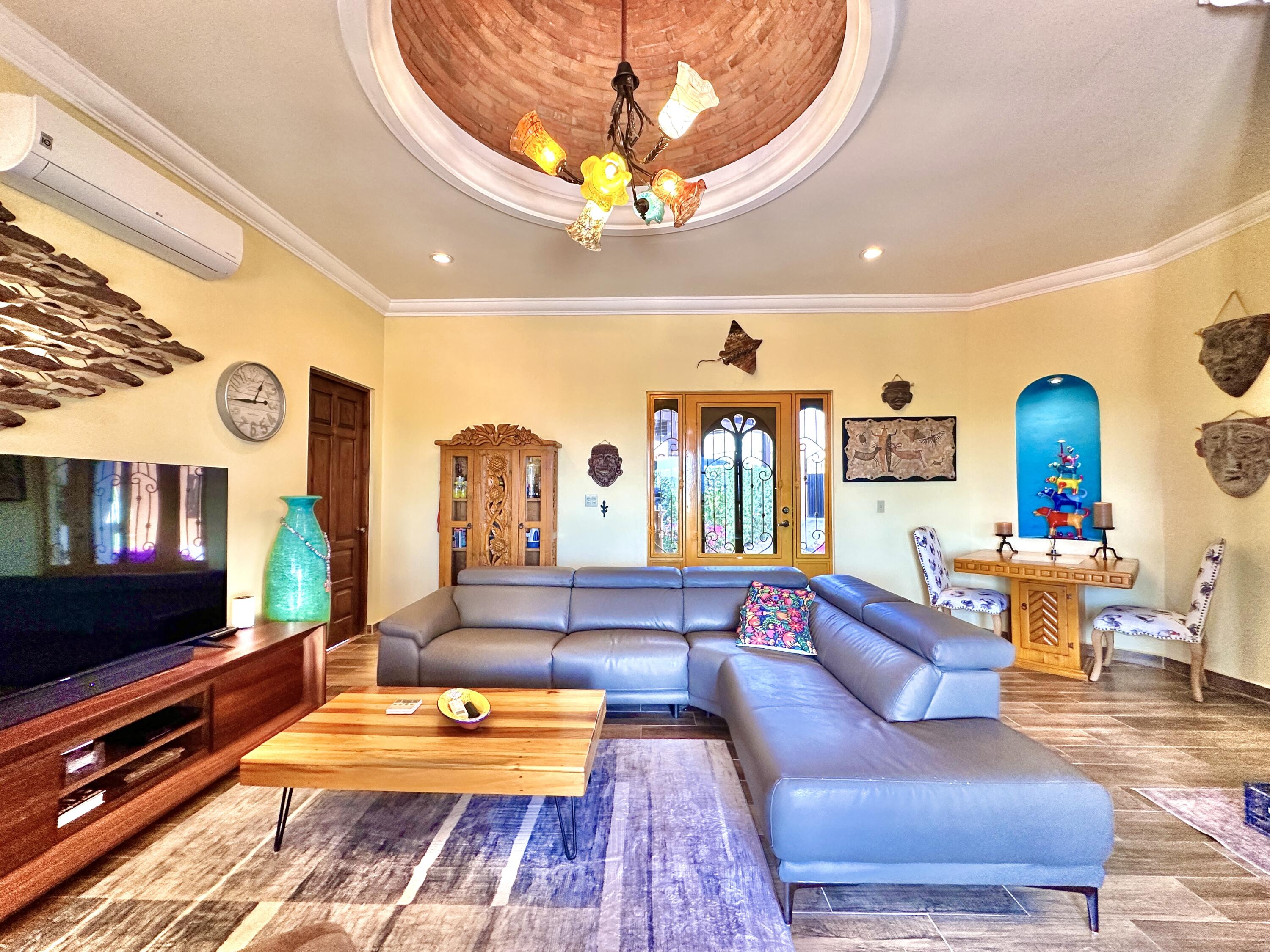 Calle 13, CASA EL MIRADOR