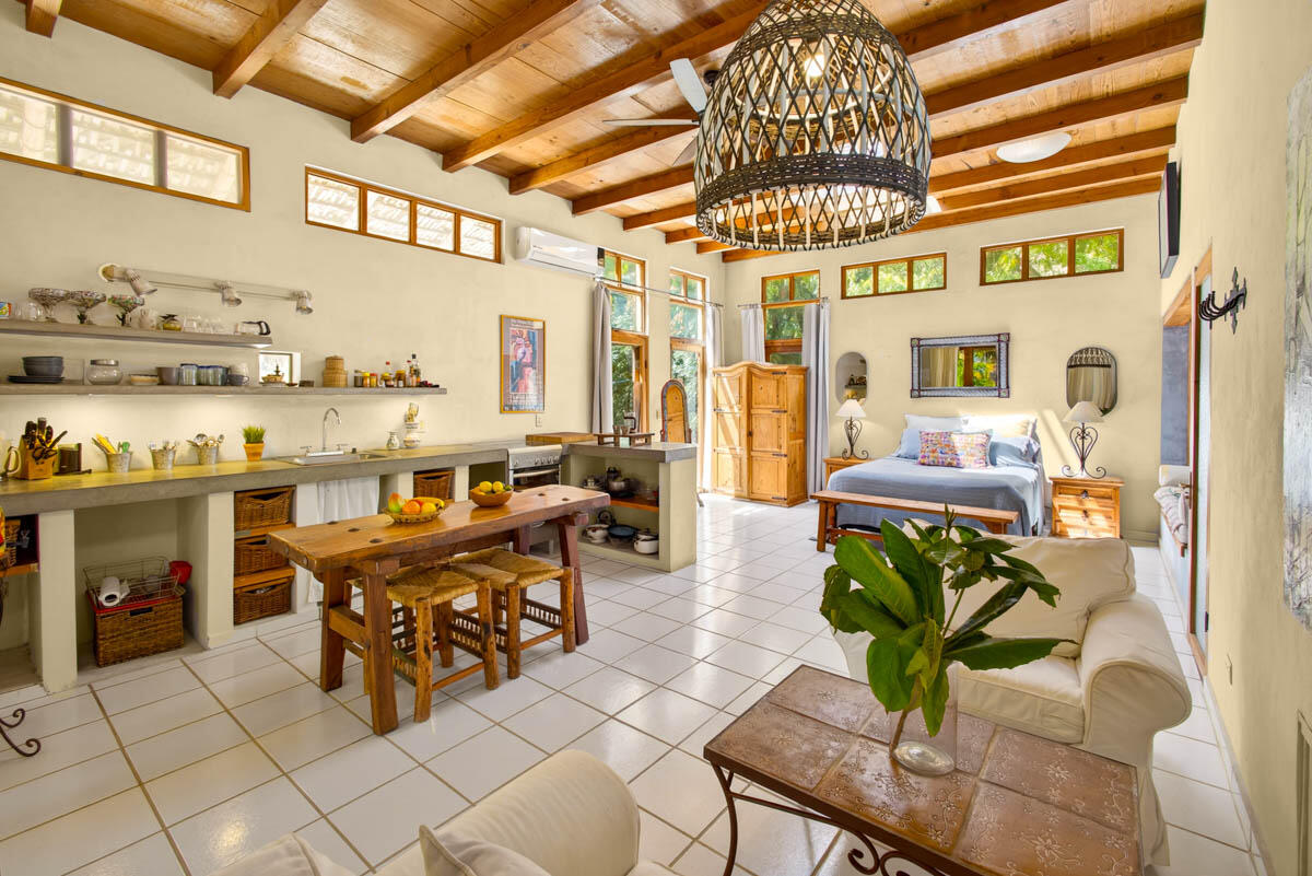 La Cachora North, Todos Santos