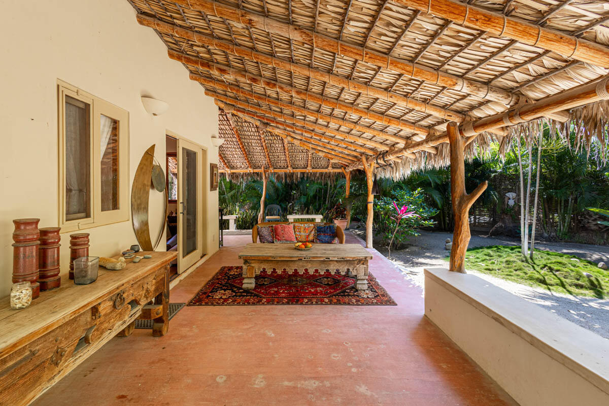 La Cachora North, Todos Santos