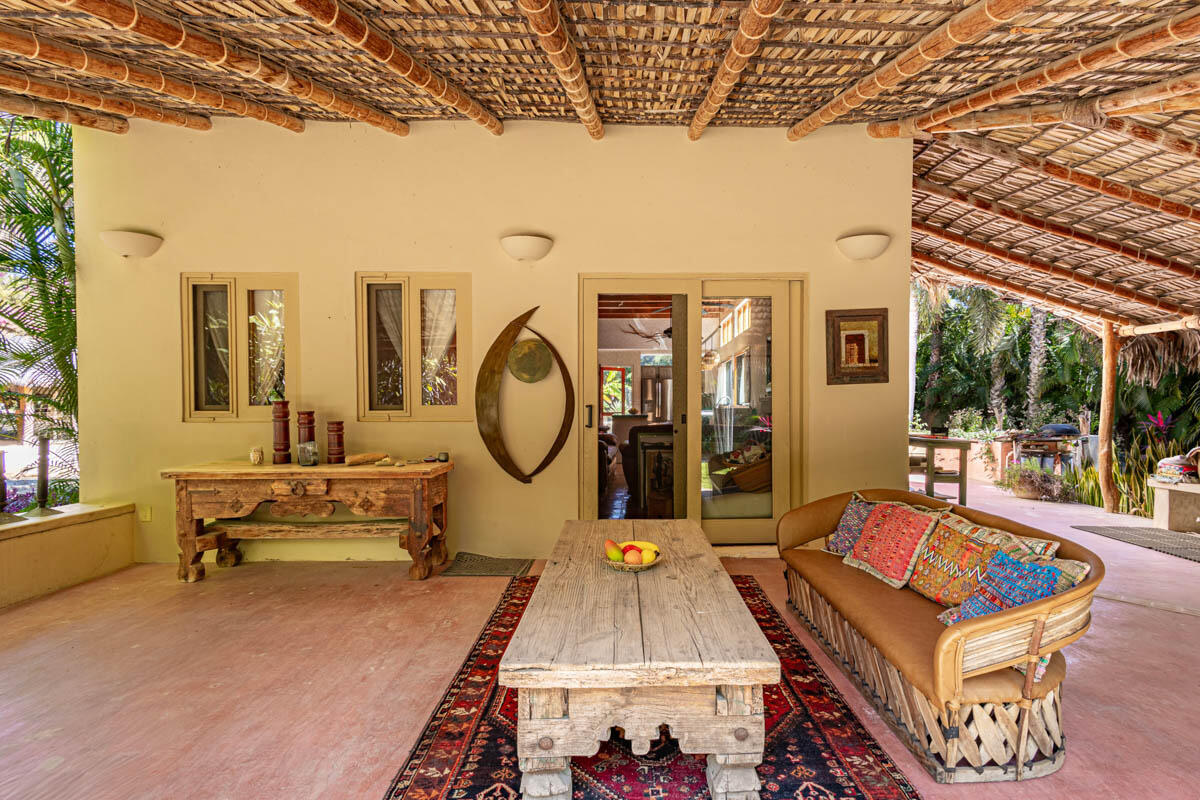 La Cachora North, Todos Santos