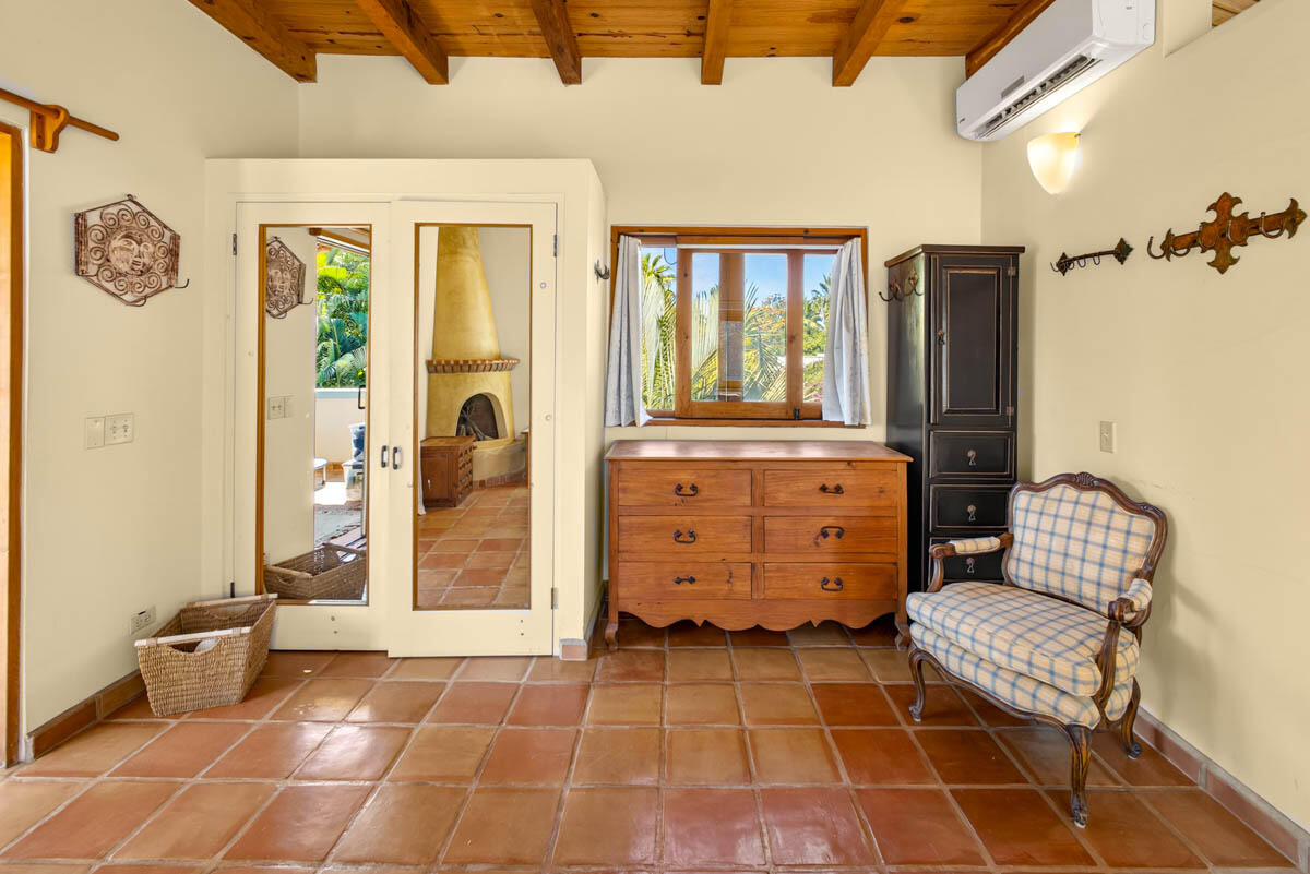 La Cachora North, Todos Santos