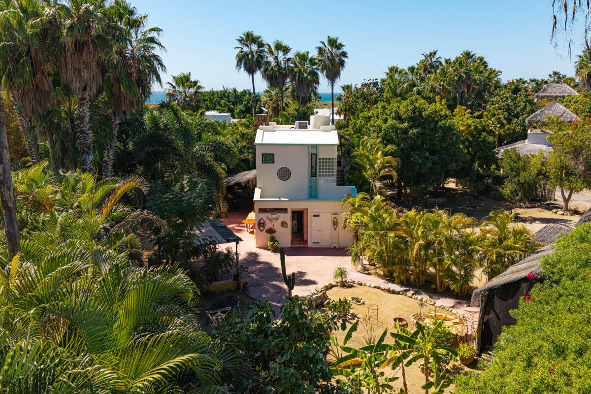 La Cachora North, Todos Santos