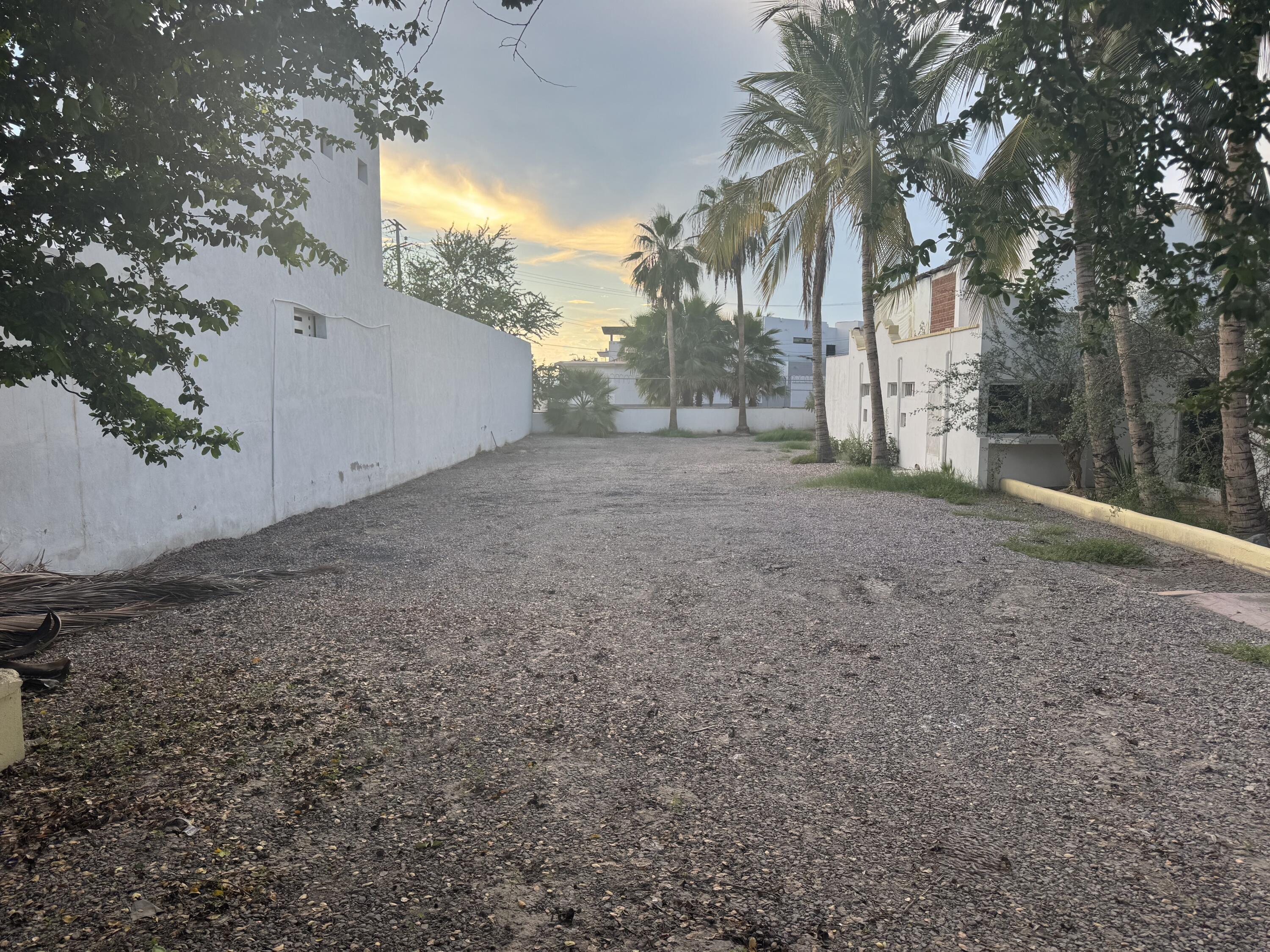 DUAL ACCESS BLVD LOT