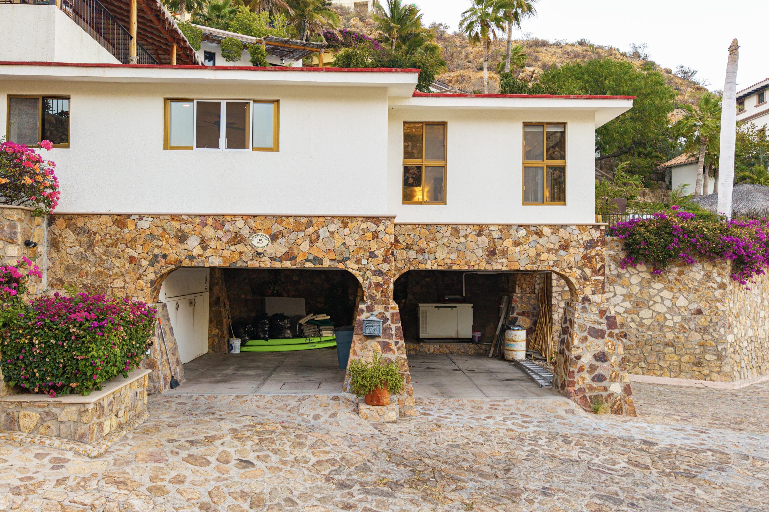 25 Camino Grande Pedregal, Villa Felicidad