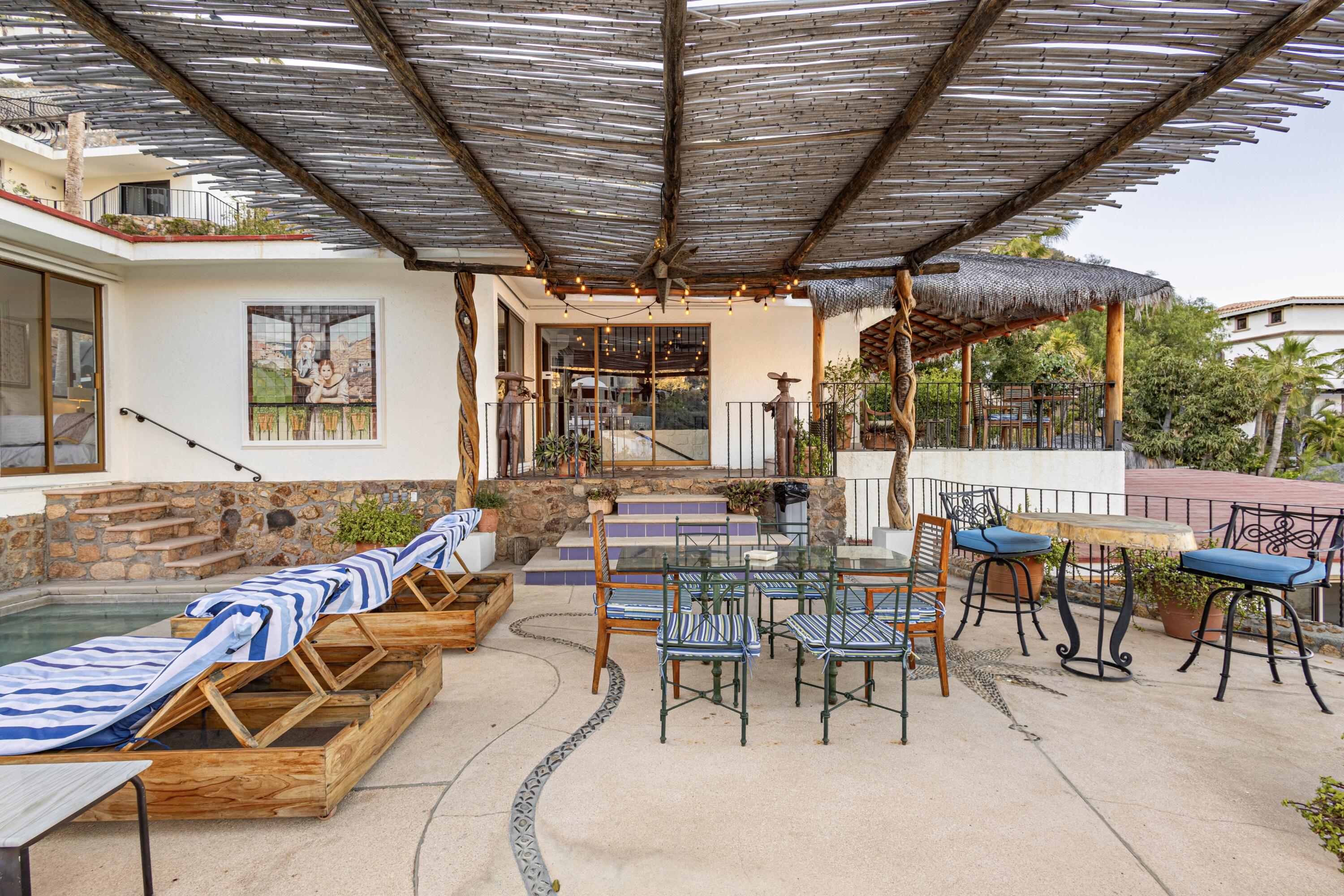 25 Camino Grande Pedregal, Villa Felicidad