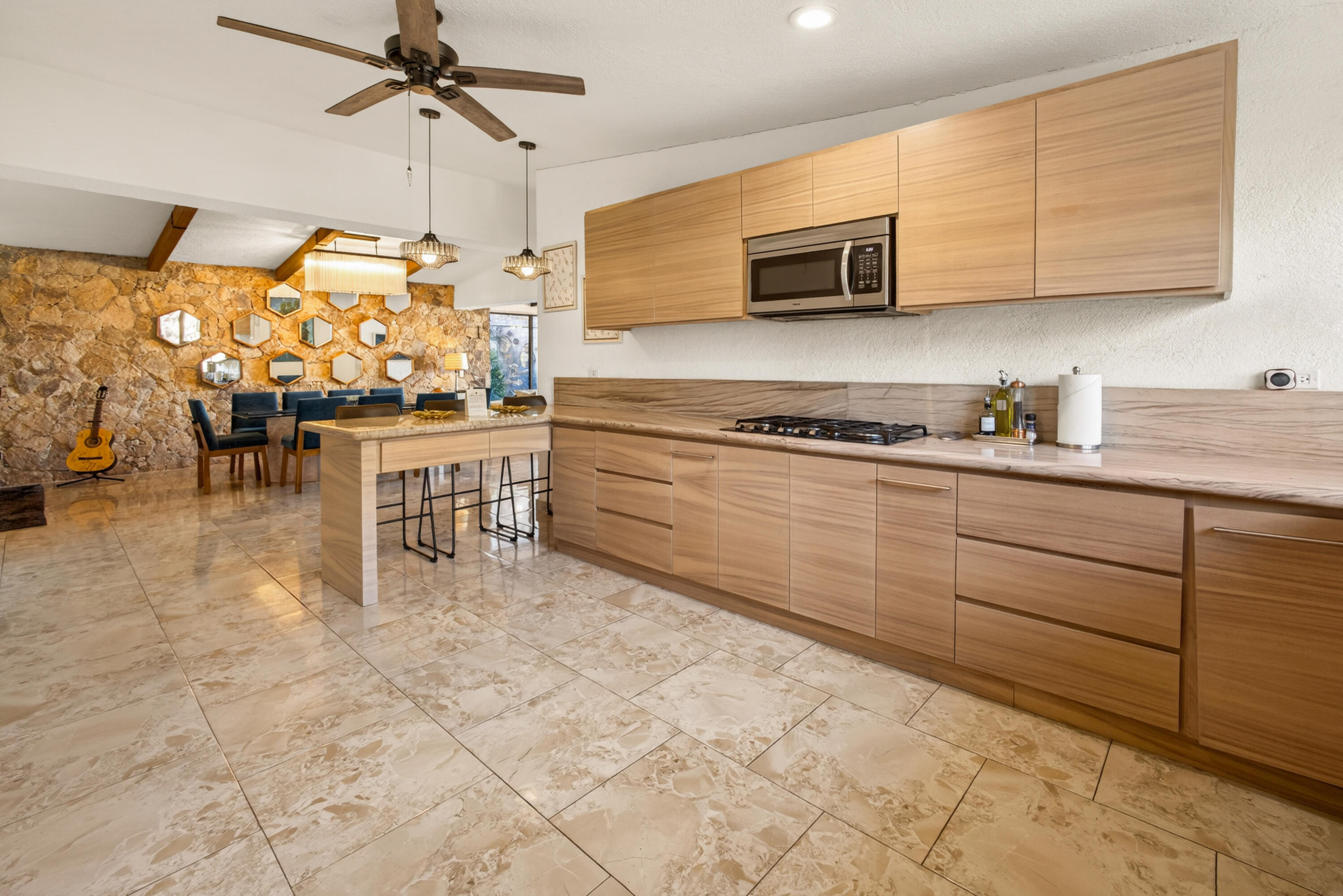 25 Camino Grande Pedregal, Villa Felicidad