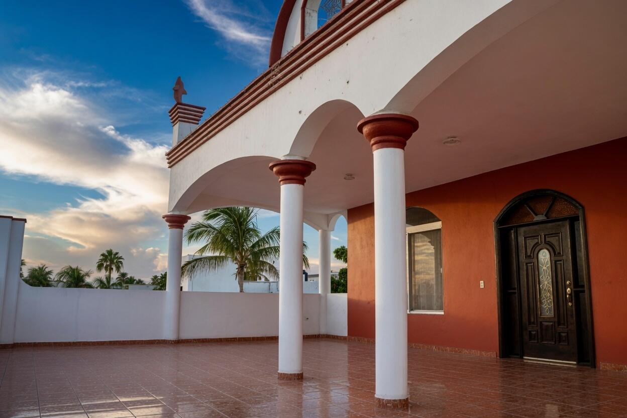 Casa Tiburon