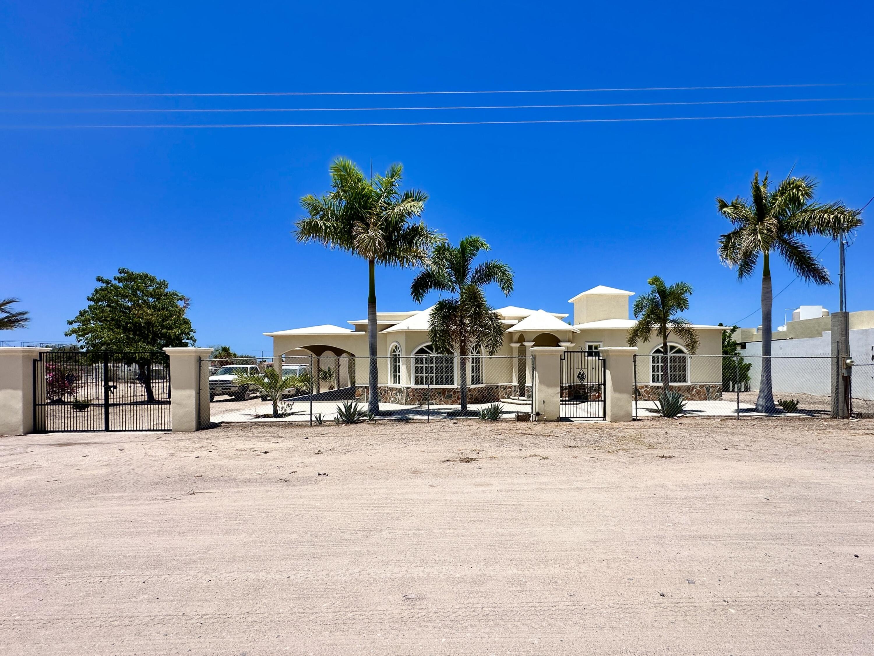 Calle 8 corner Lazaro Cardenas, CASA MARIA