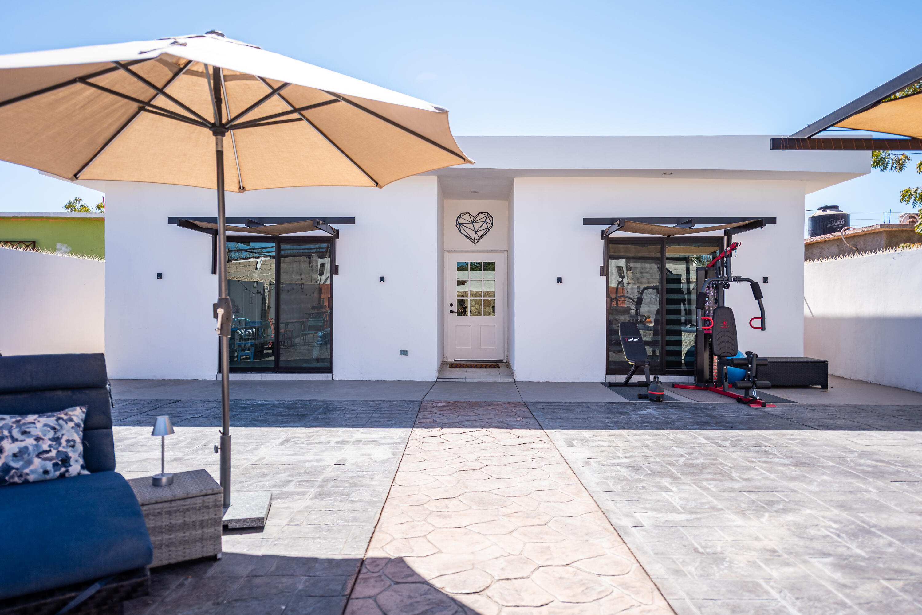 600 Calle Zacatecas, CASA BLANCA OASIS