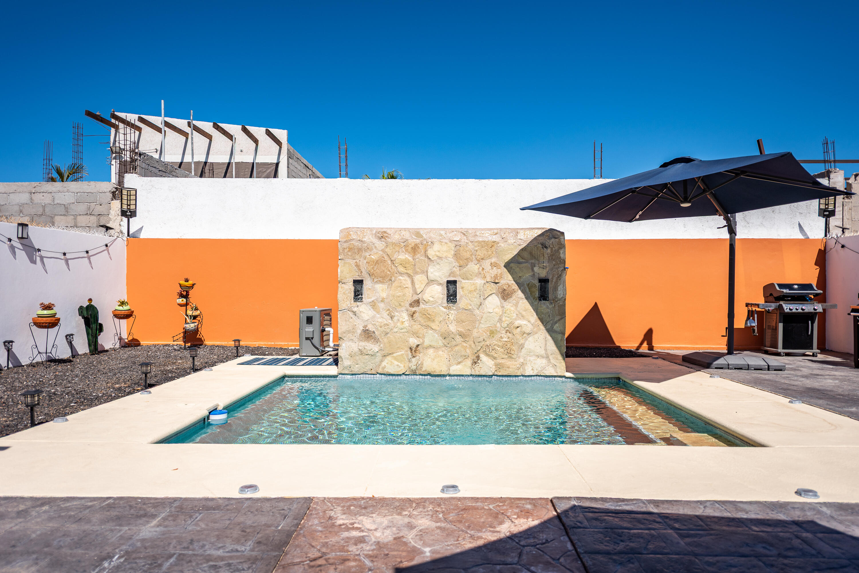 600 Calle Zacatecas, CASA BLANCA OASIS
