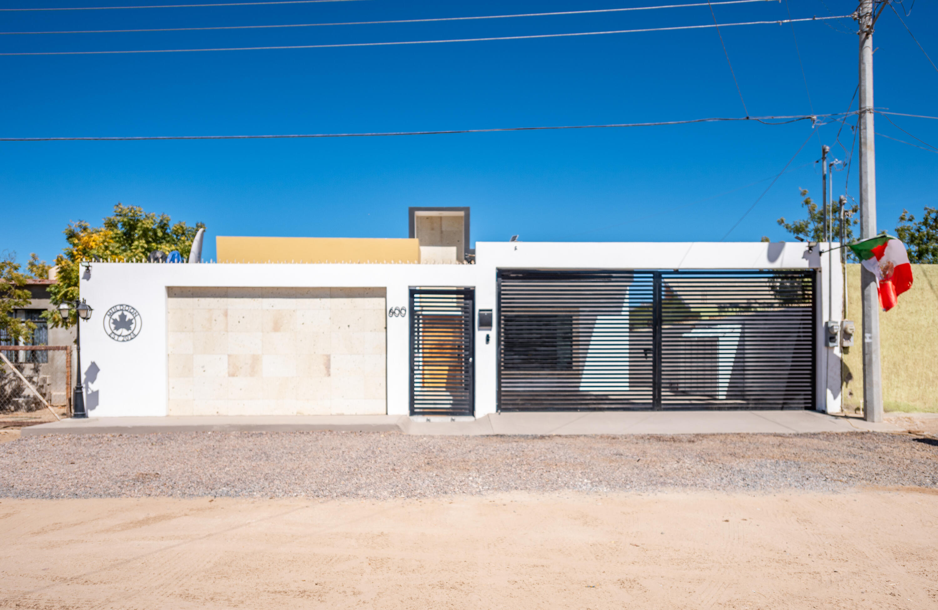 600 Calle Zacatecas, CASA BLANCA OASIS