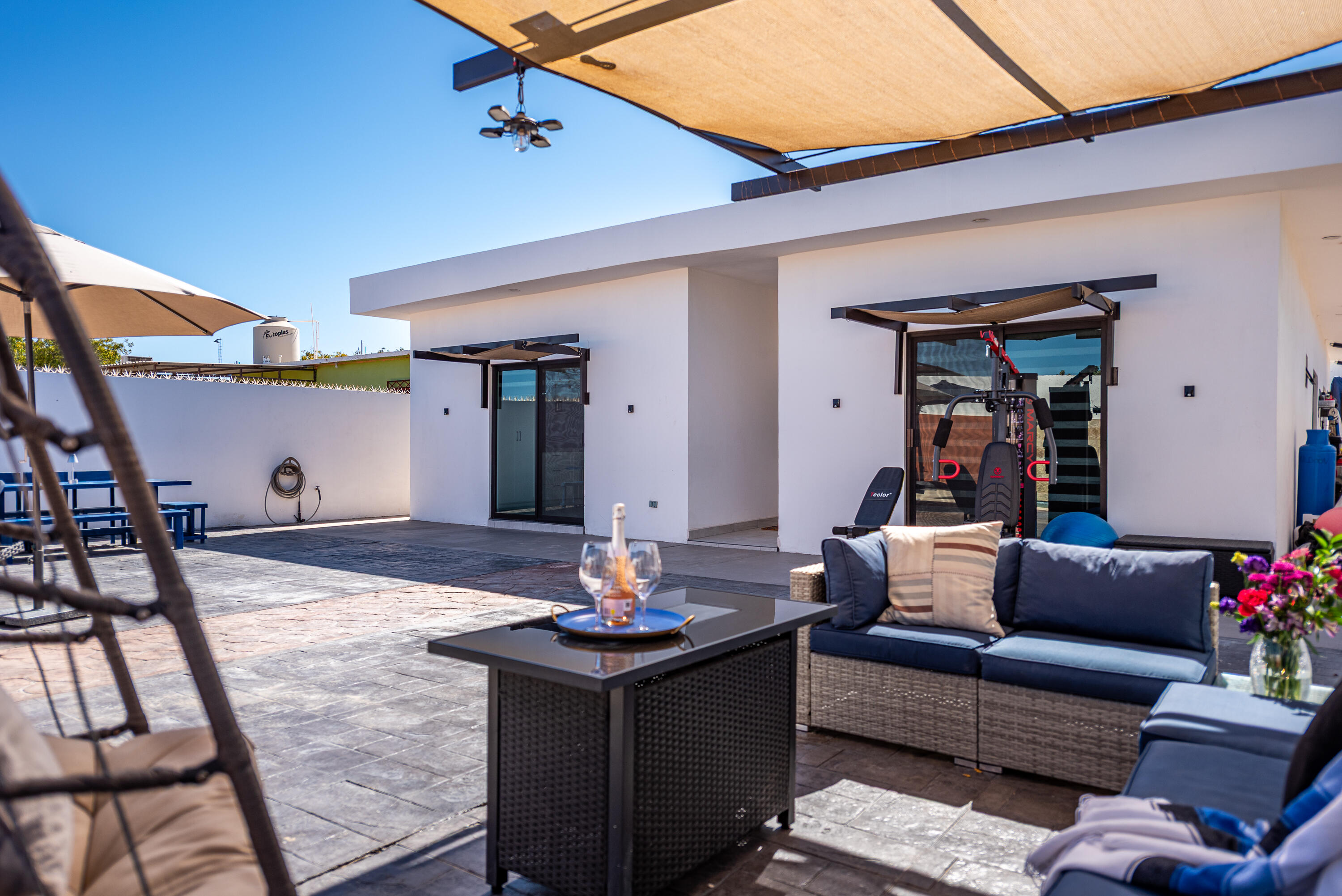 600 Calle Zacatecas, CASA BLANCA OASIS