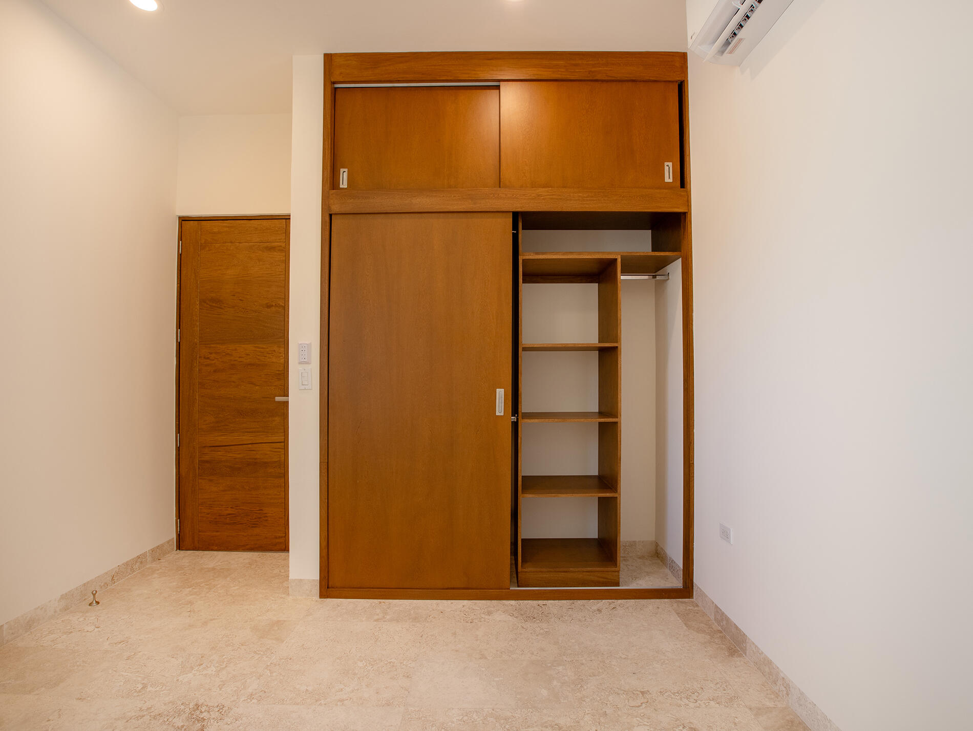 Lot 4A Avenida de Las Joyas, CASA CAIMAN