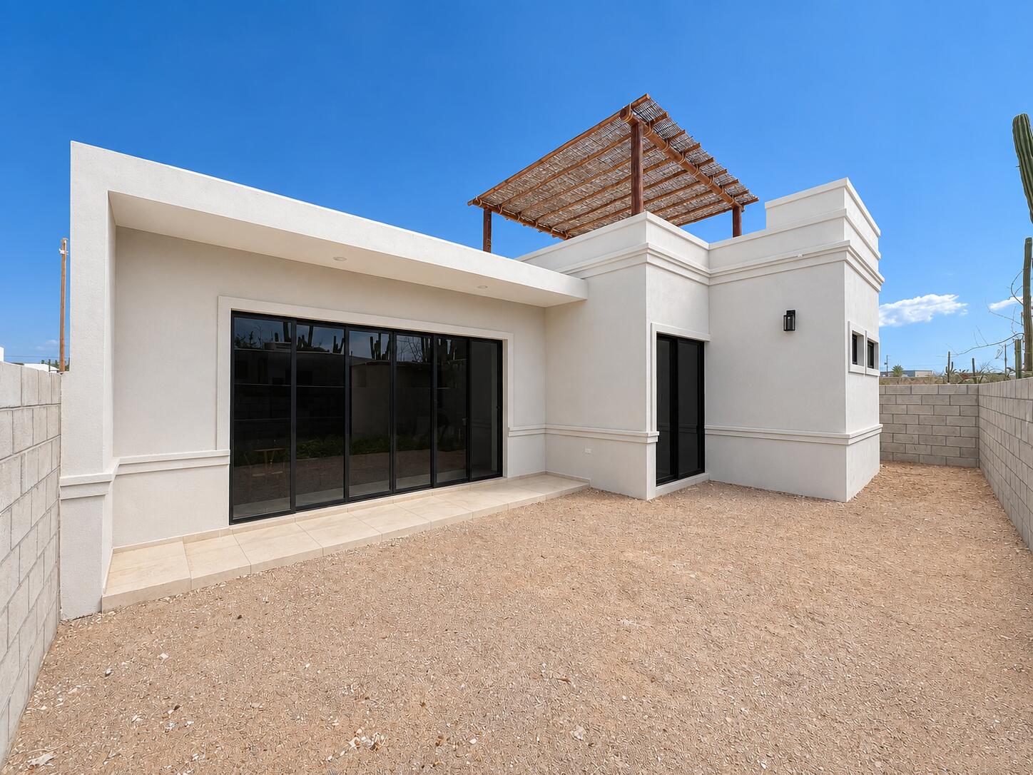 El Centenario, CASA CARDON REAL