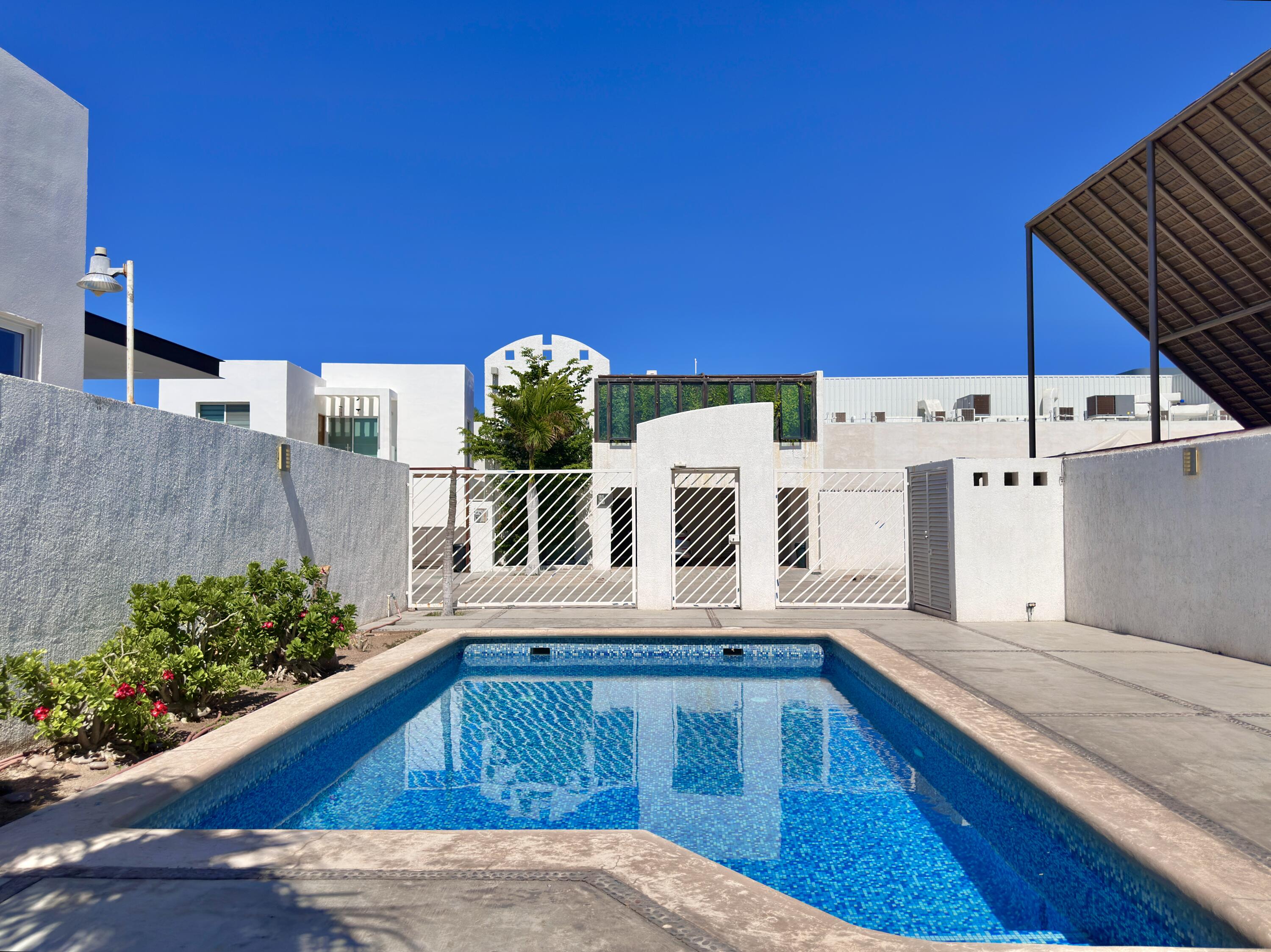 627 Calle Santa Rita, Privada La Posada