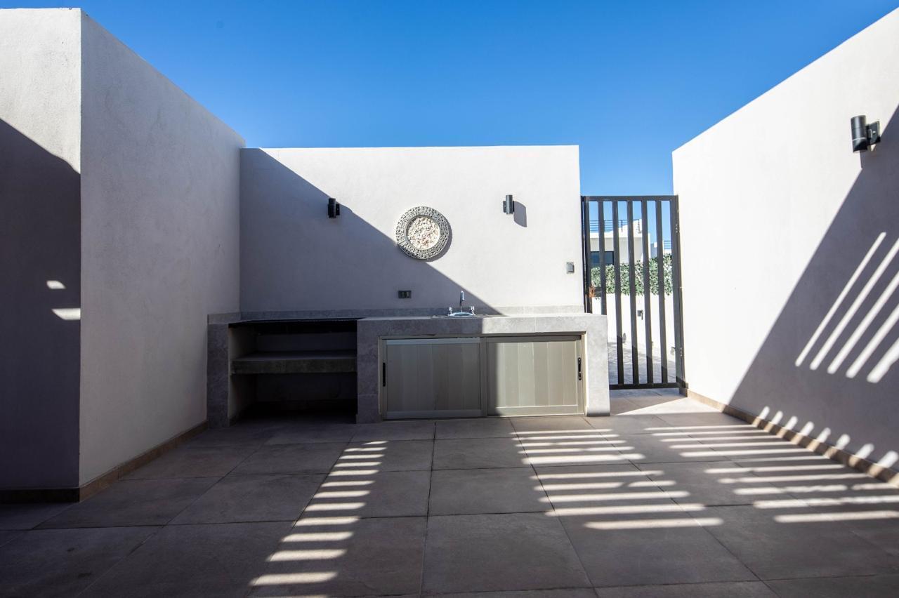 SN Privada Del Agua, Torre Maria