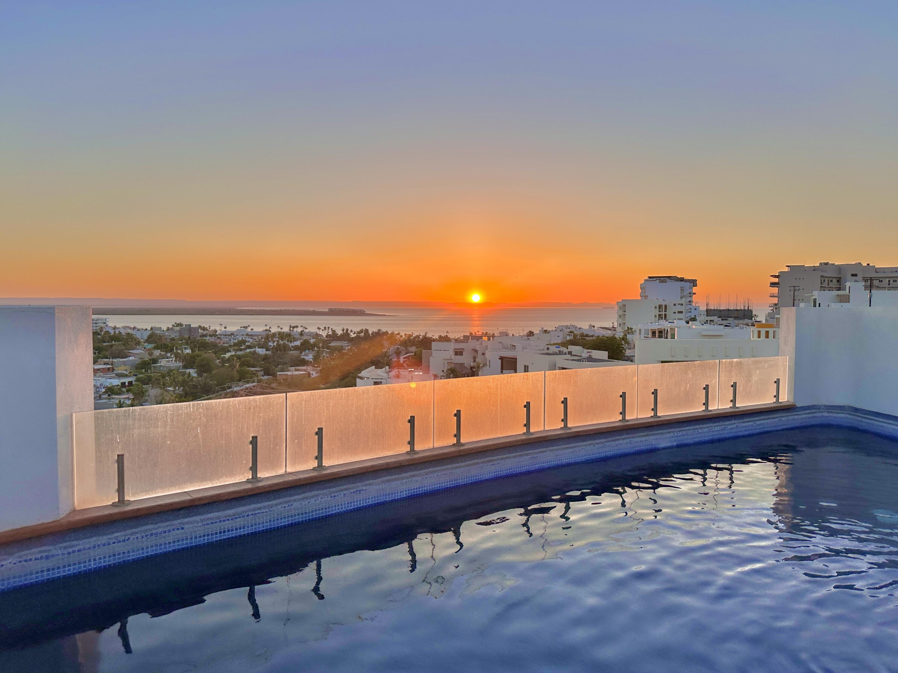 Calle Mohimara, CONDO VISTA BAHIA