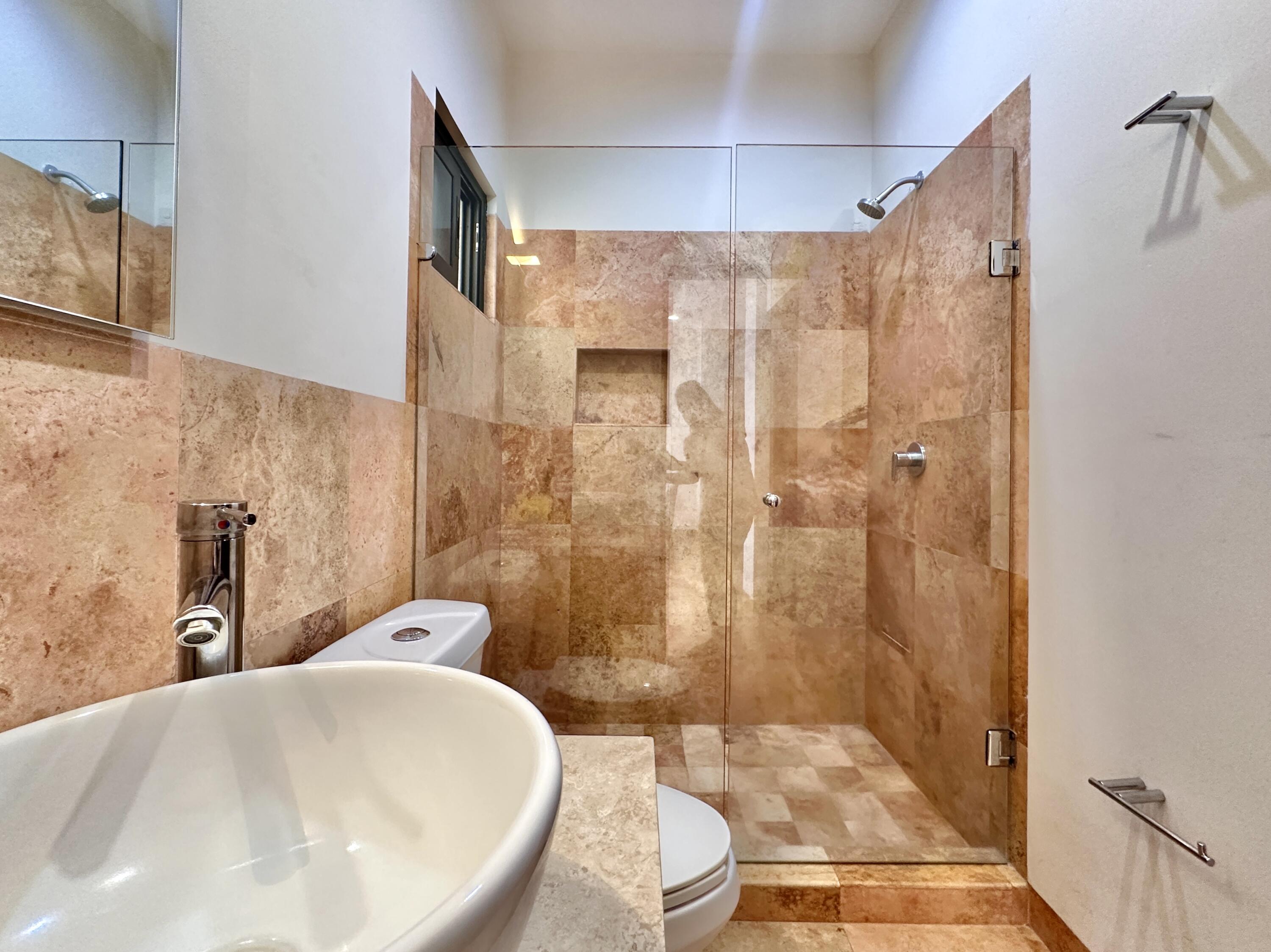 Calle Mohimara, CONDO VISTA BAHIA