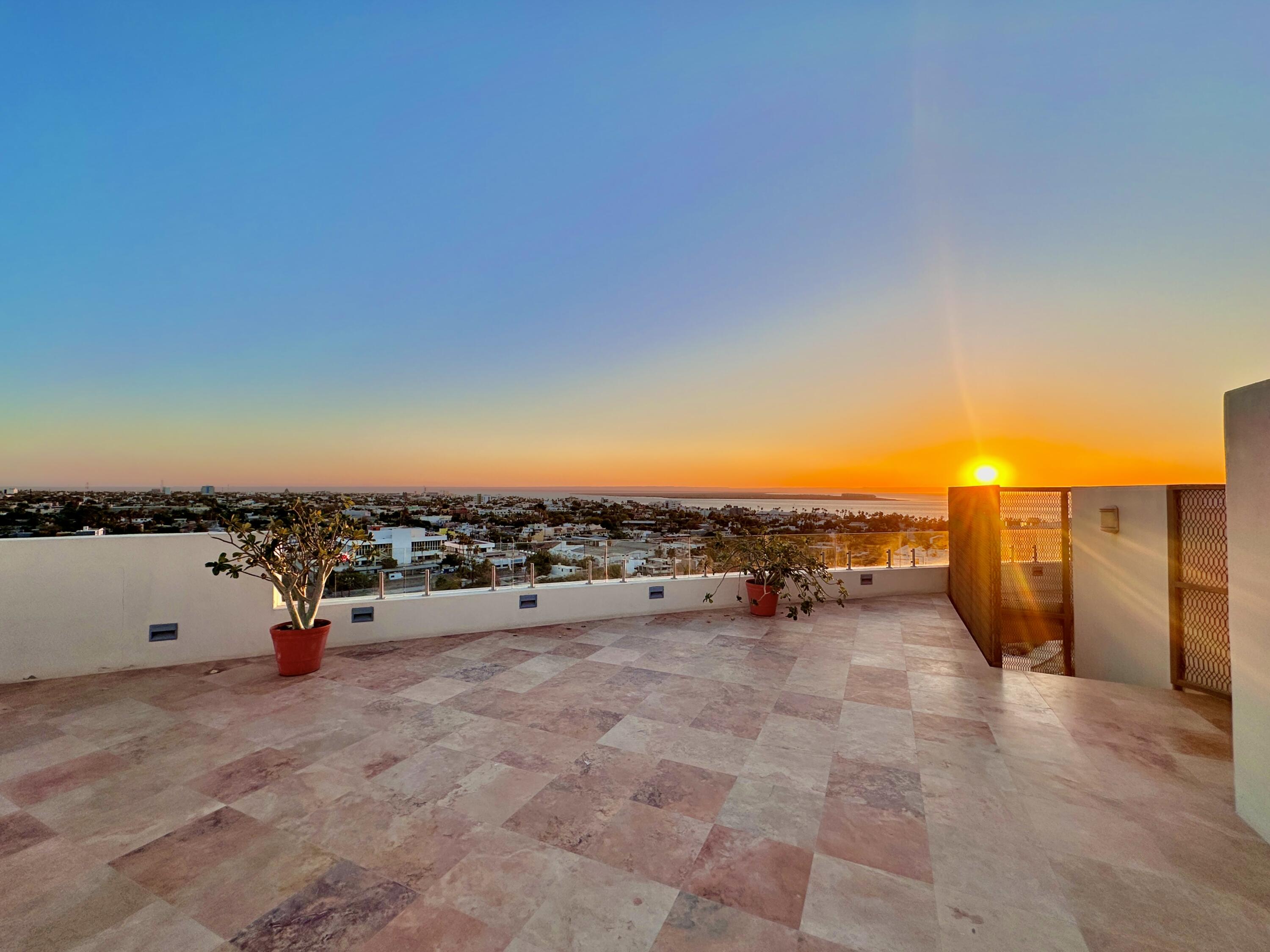 Calle Mohimara, CONDO VISTA BAHIA