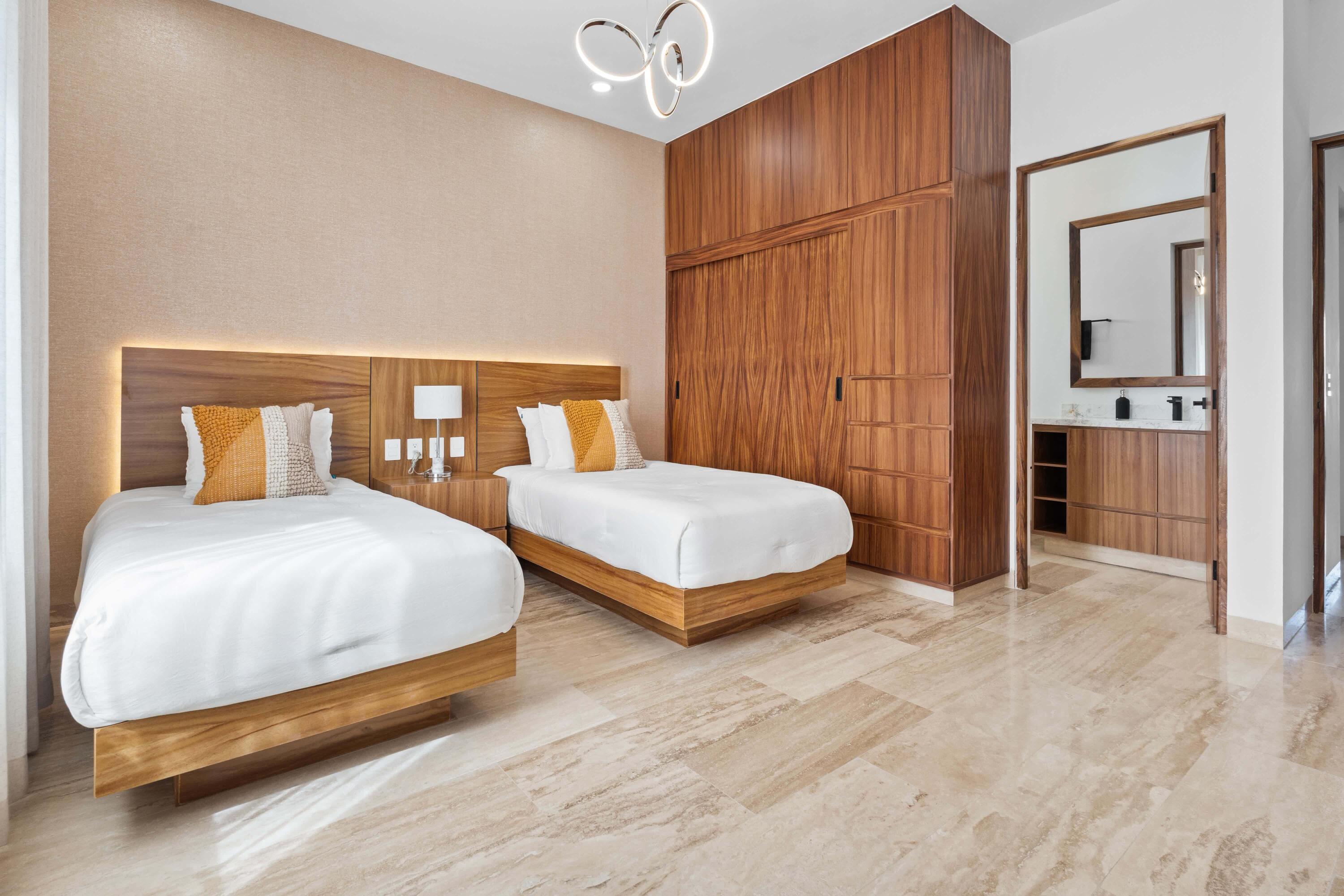 Solara del Mar Laurel 68