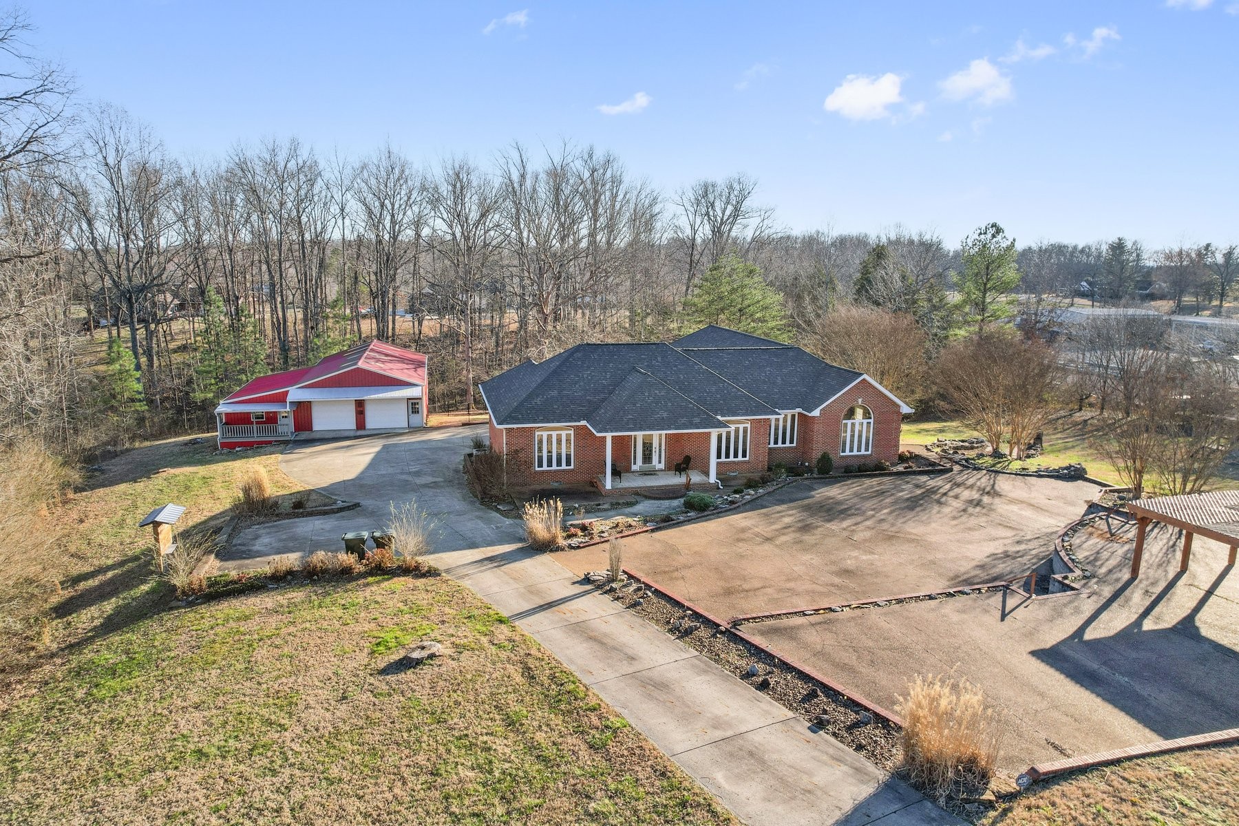 1206 N Oak Dr