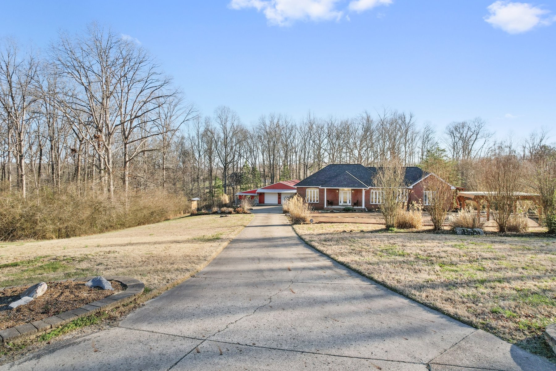 1206 N Oak Dr