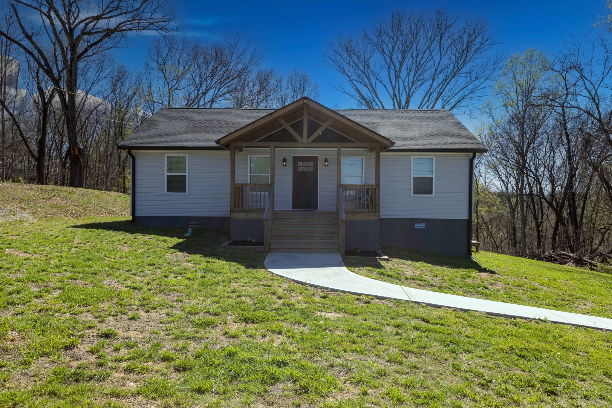 220 Columbia Ave