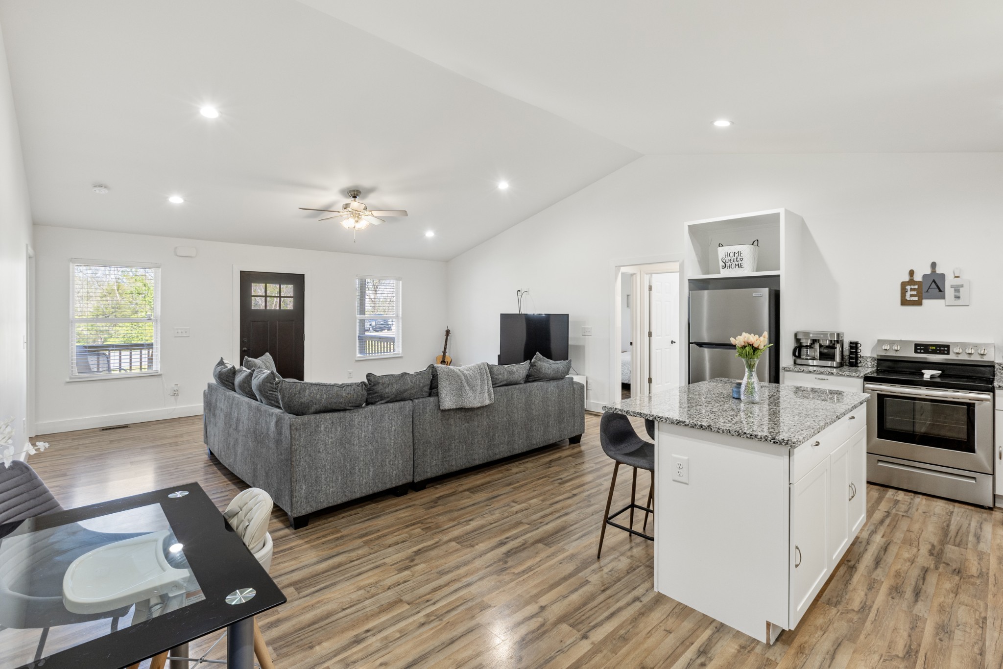 220 Columbia Ave