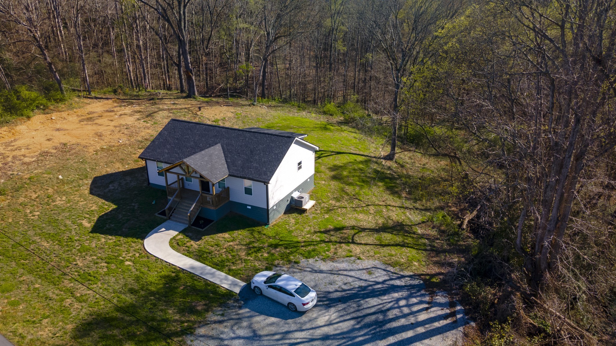 220 Columbia Ave