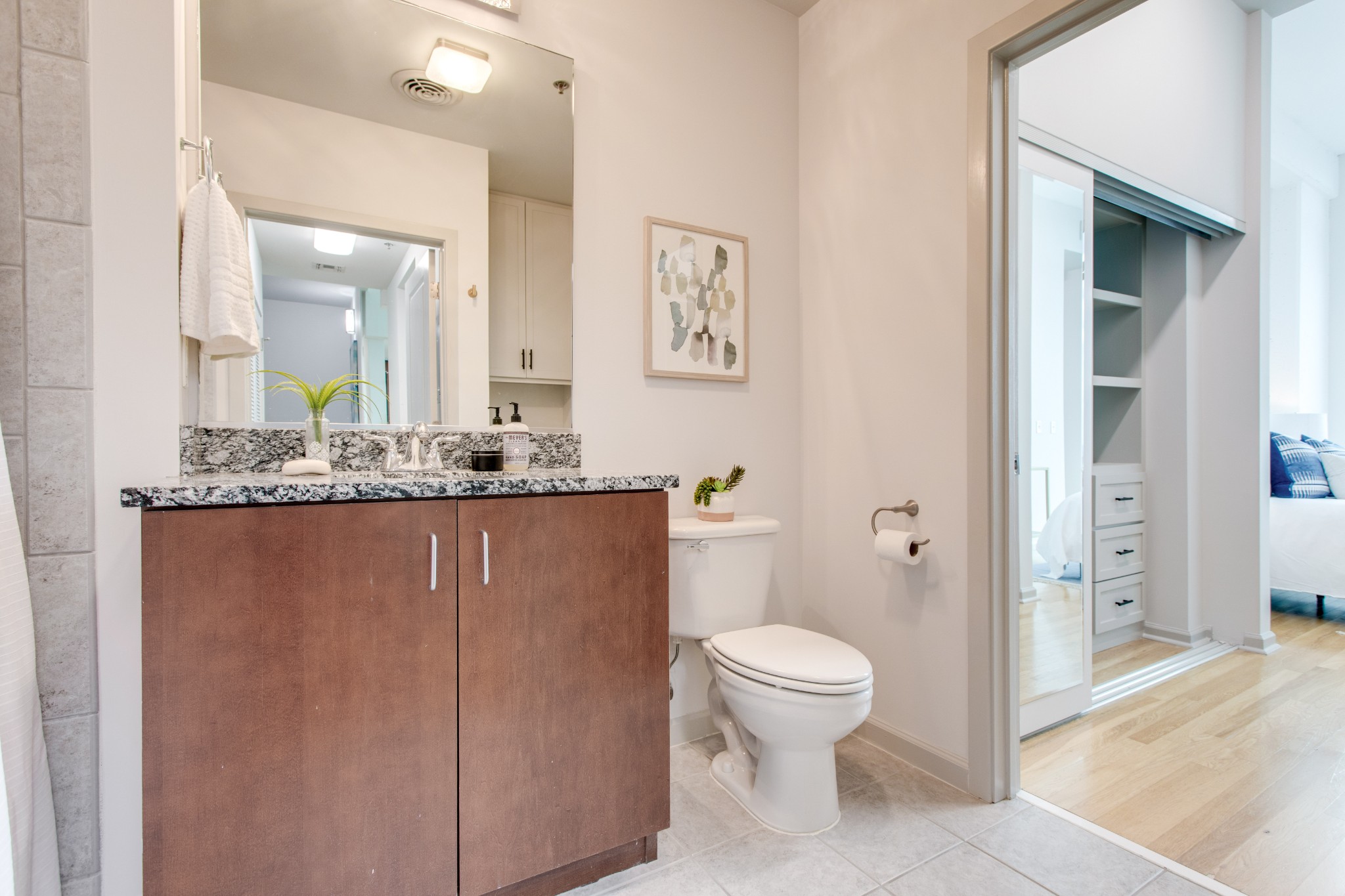 415 Church St Unit: 2904