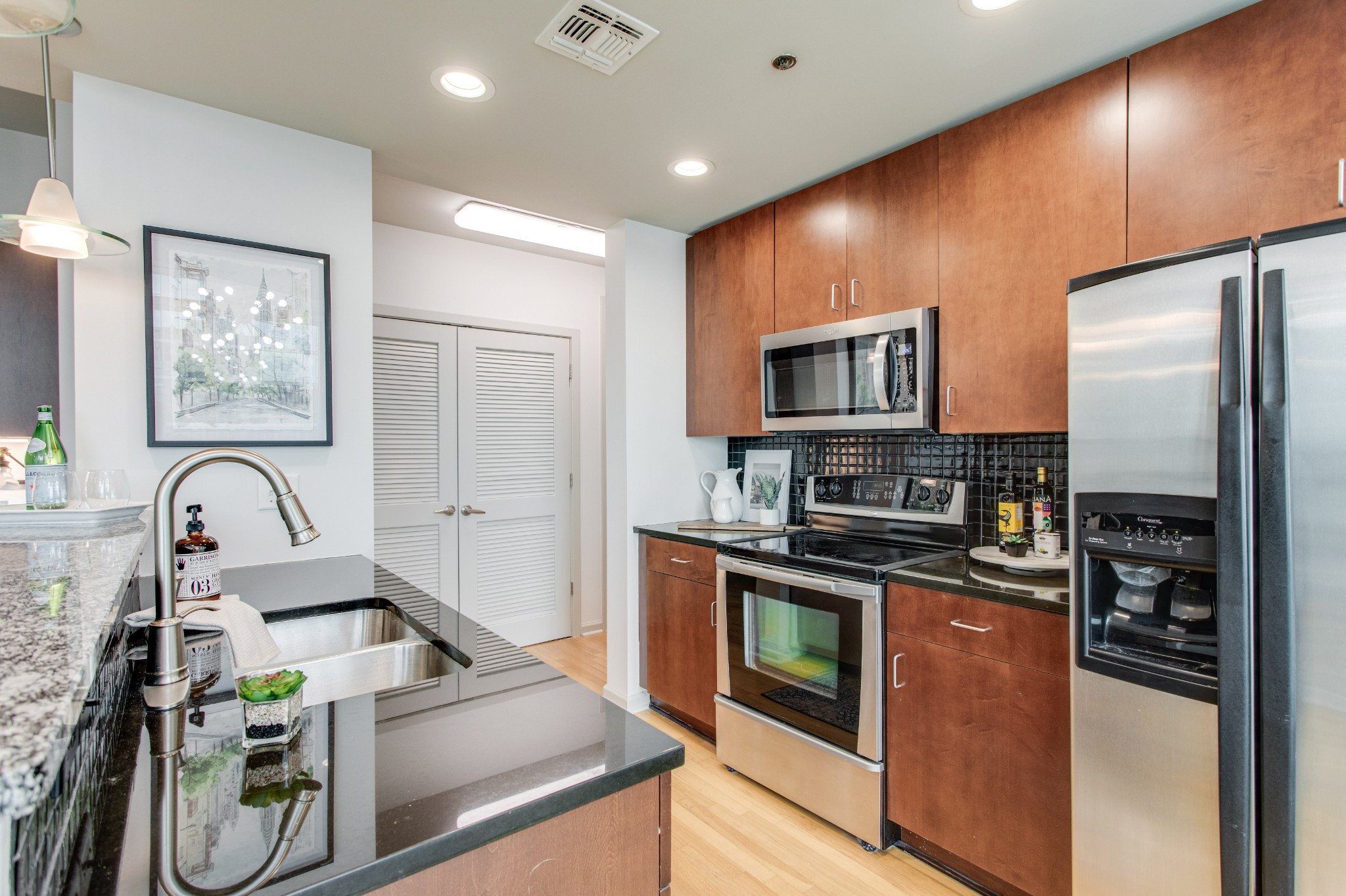 415 Church St Unit: 2904