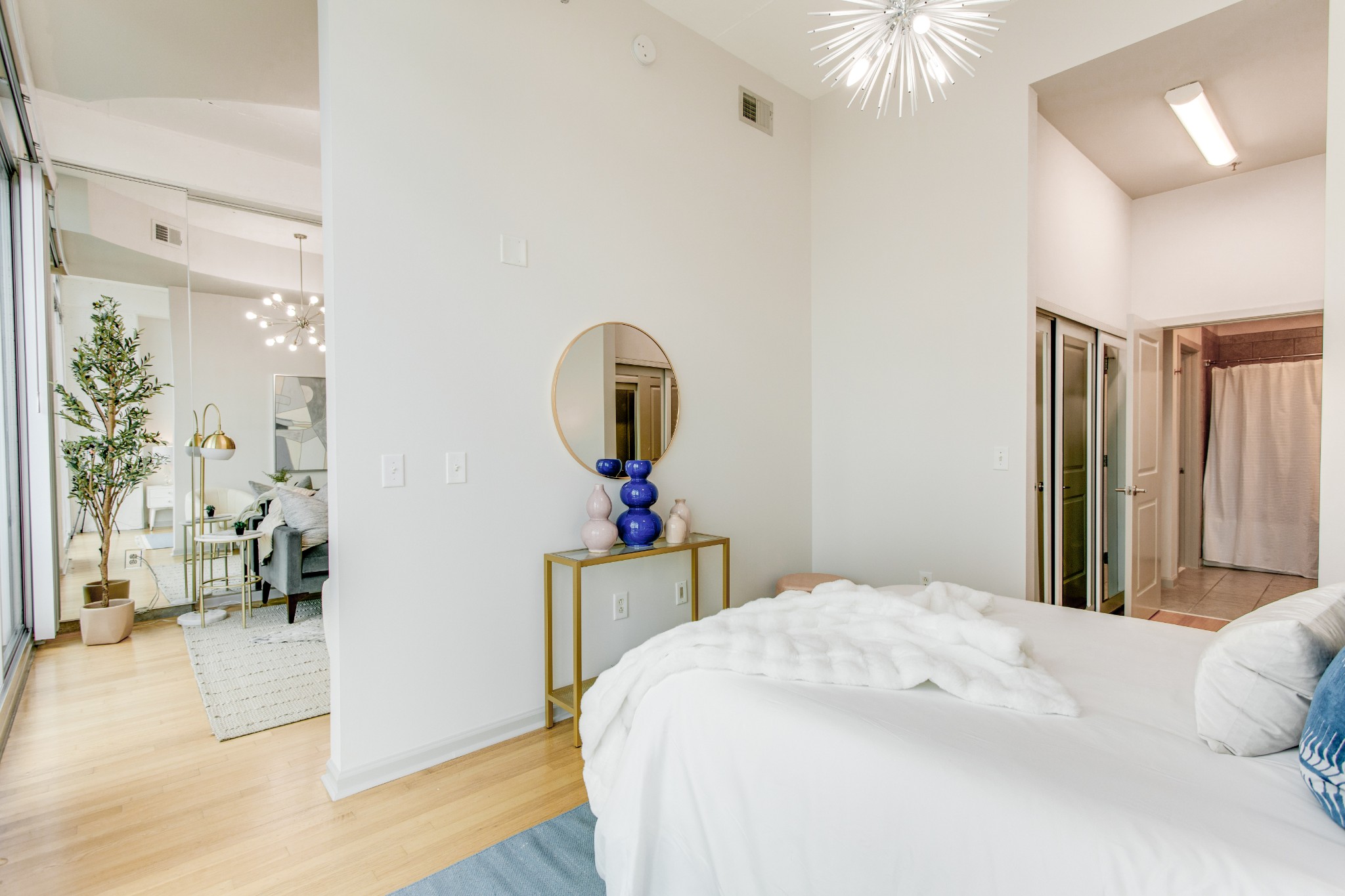 415 Church St Unit: 2904