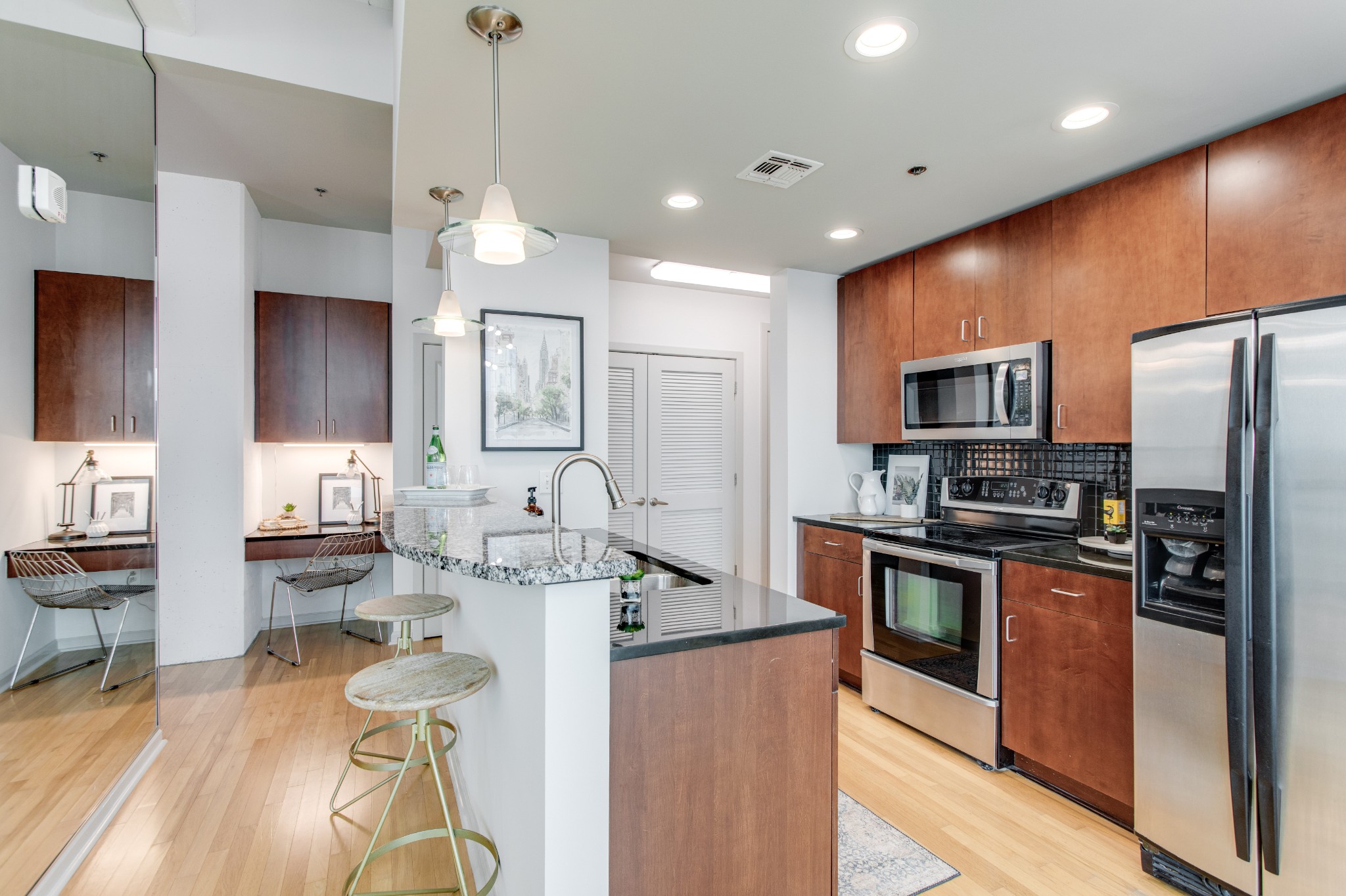 415 Church St Unit: 2904