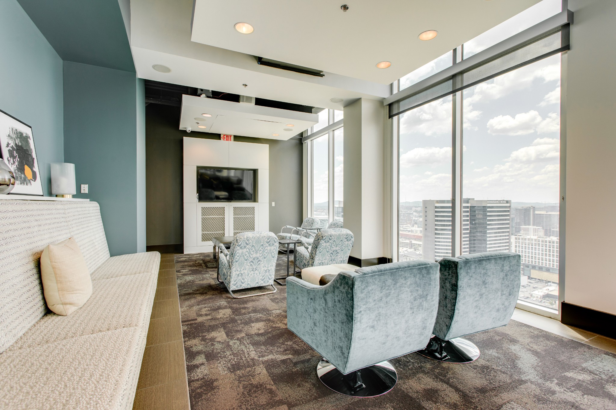 415 Church St Unit: 2904