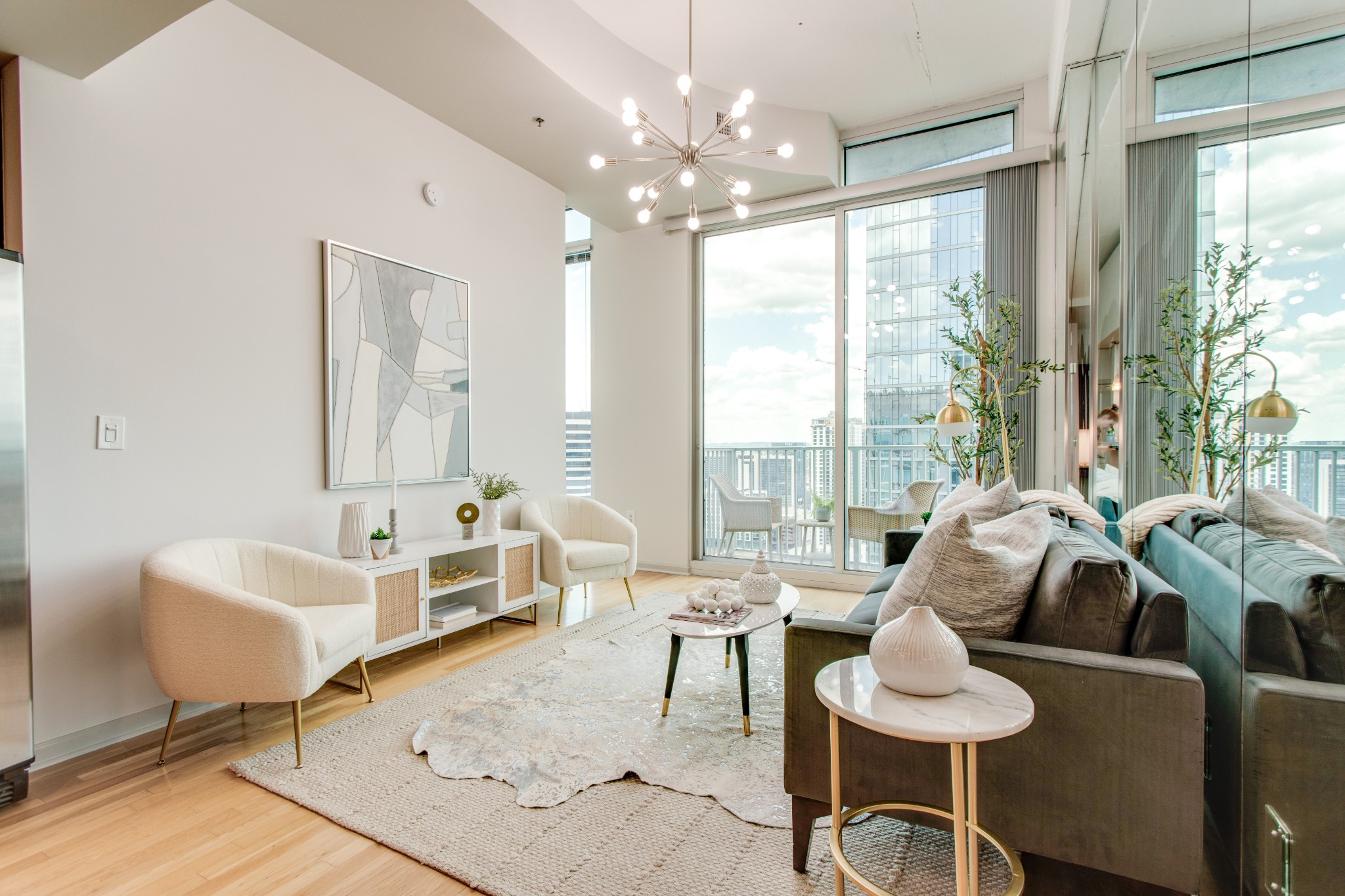 415 Church St Unit: 2904