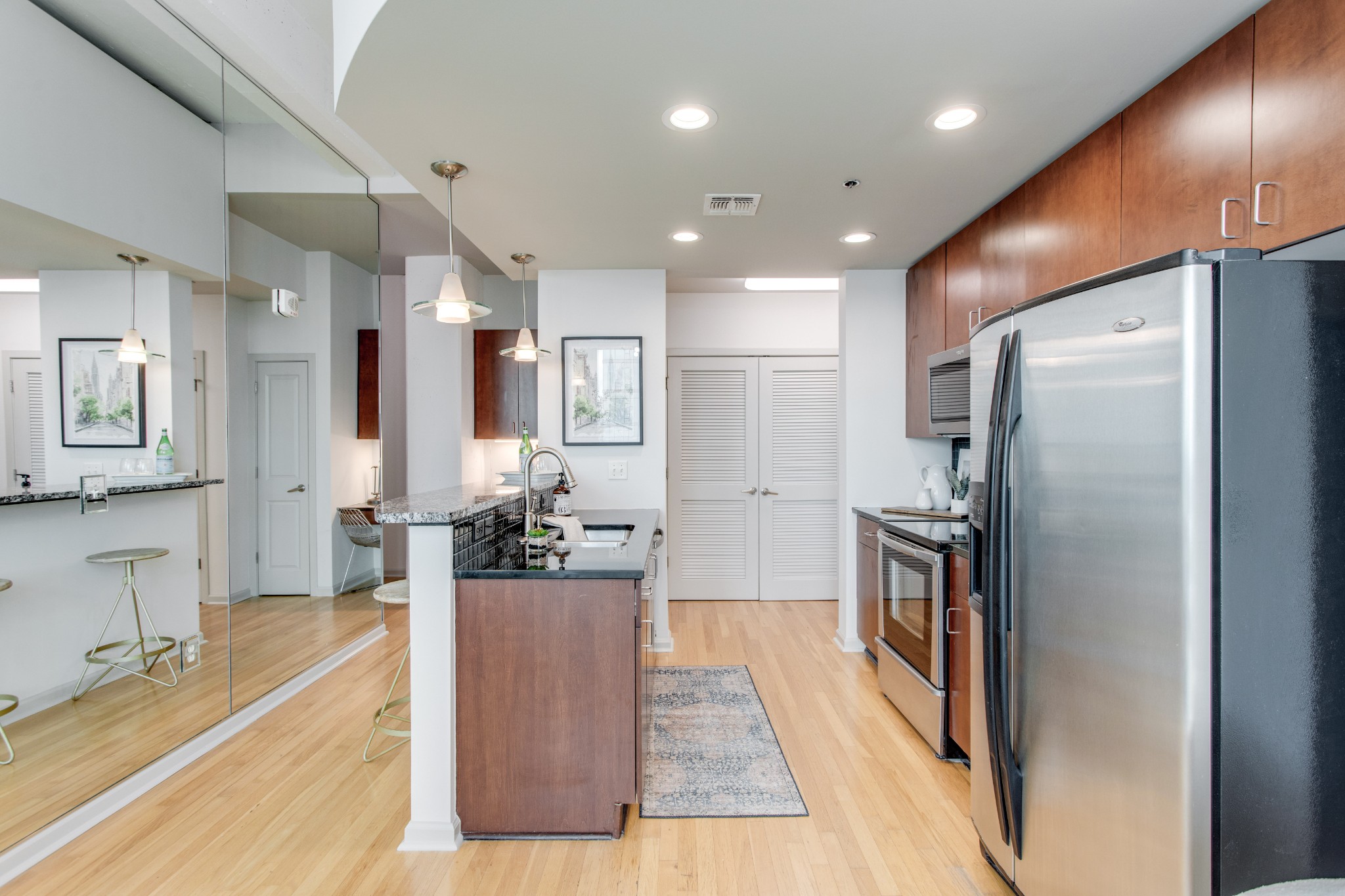 415 Church St Unit: 2904