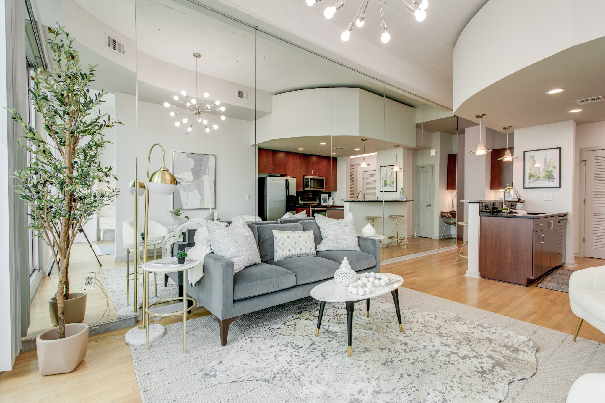 415 Church St Unit: 2904