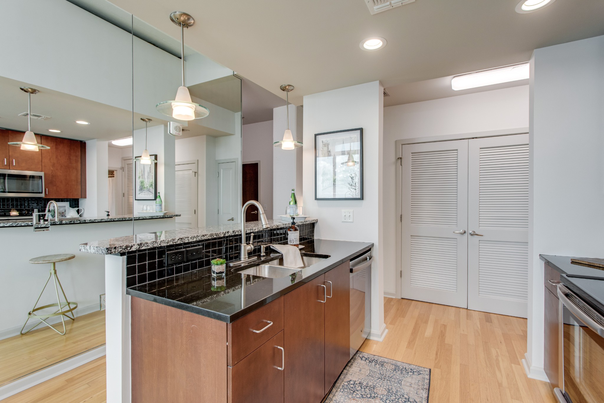 415 Church St Unit: 2904