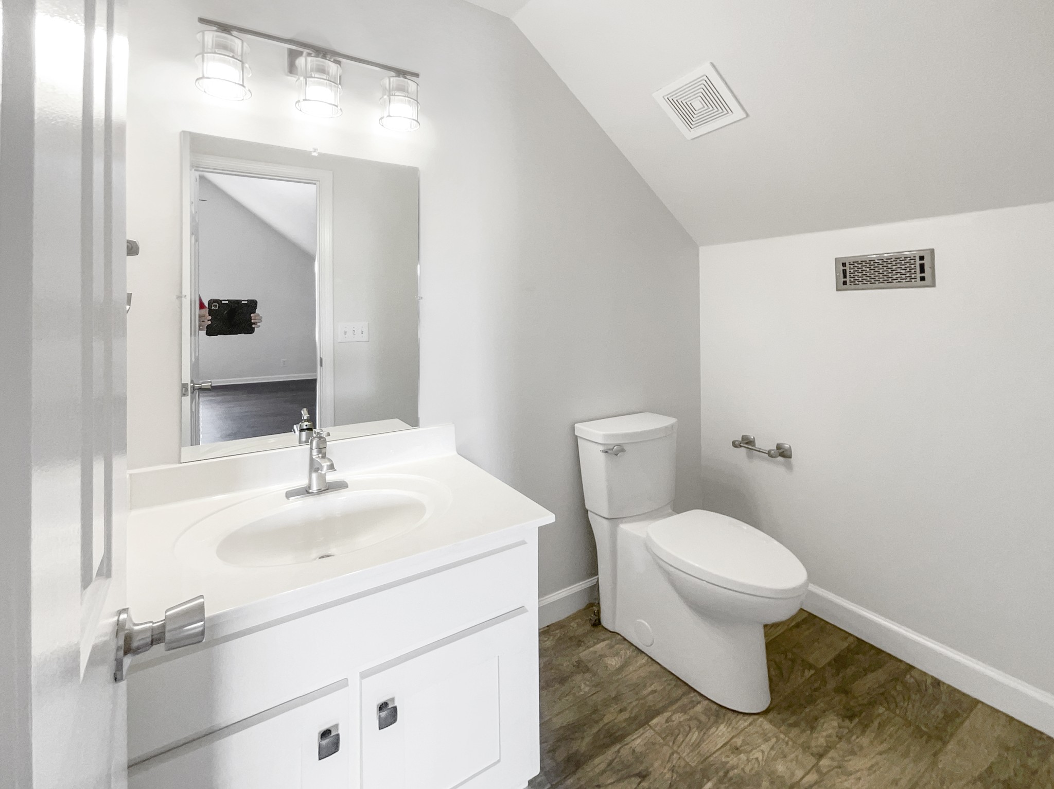 109 Brookview Ct