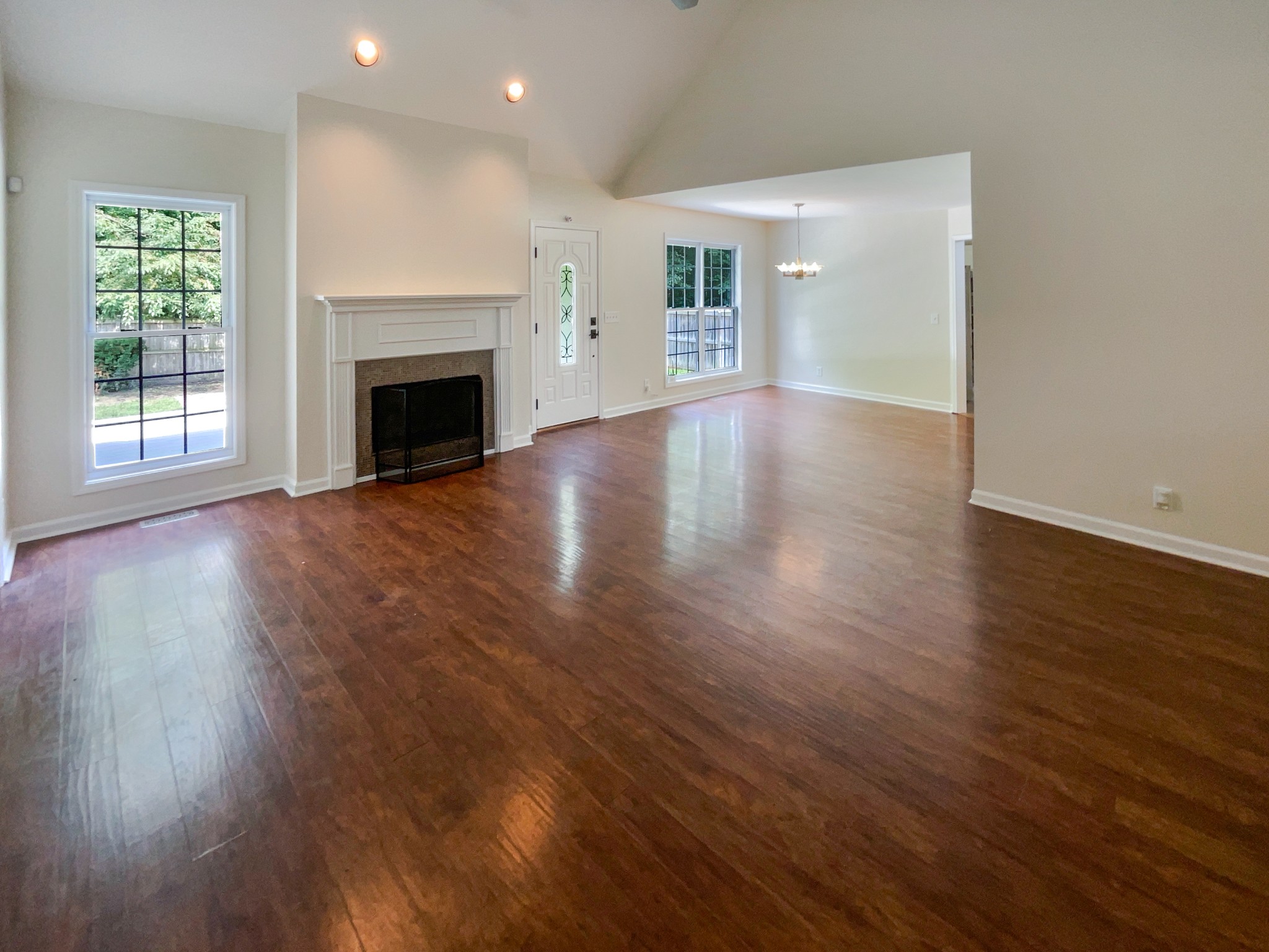 109 Brookview Ct