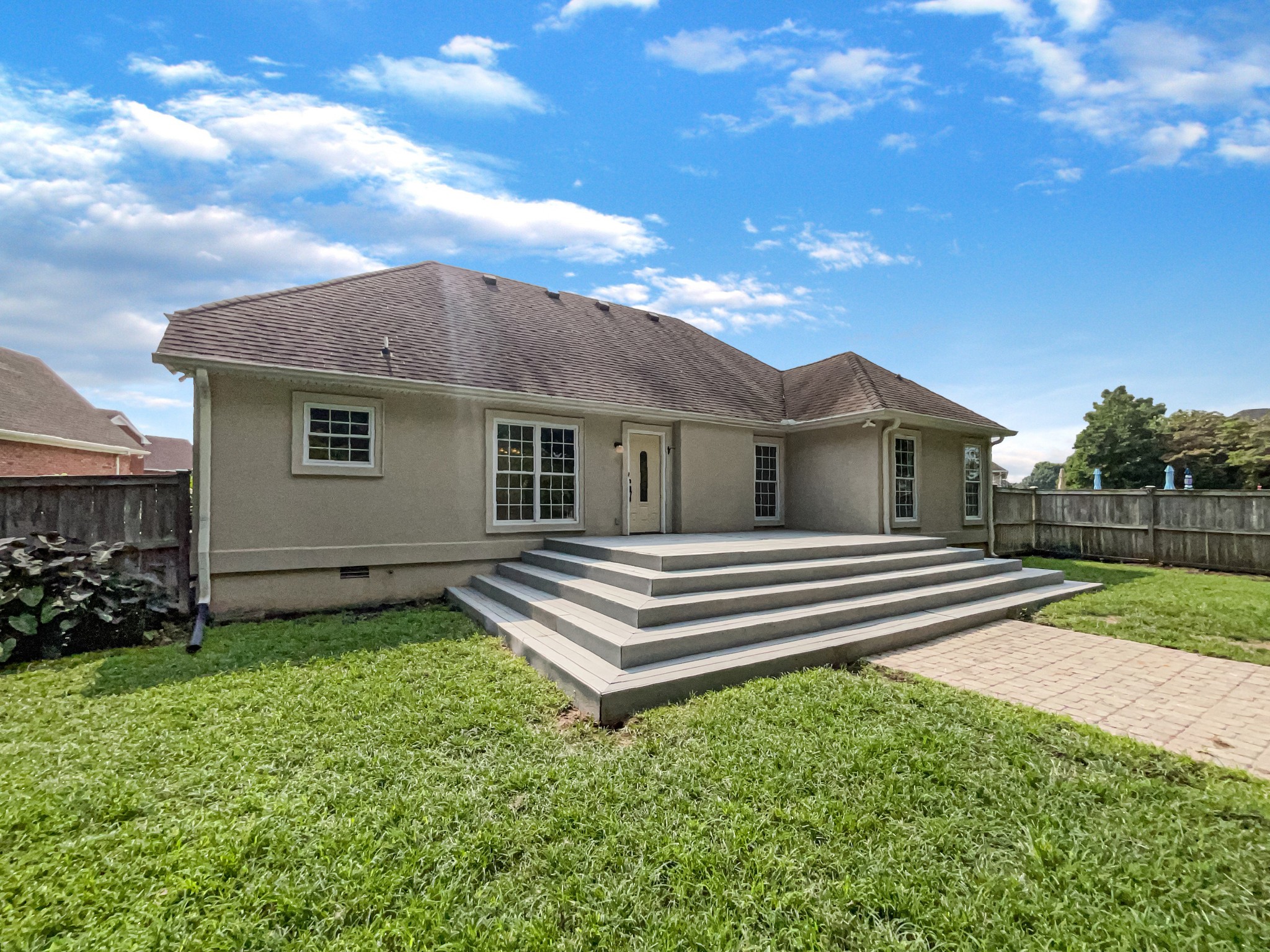 109 Brookview Ct