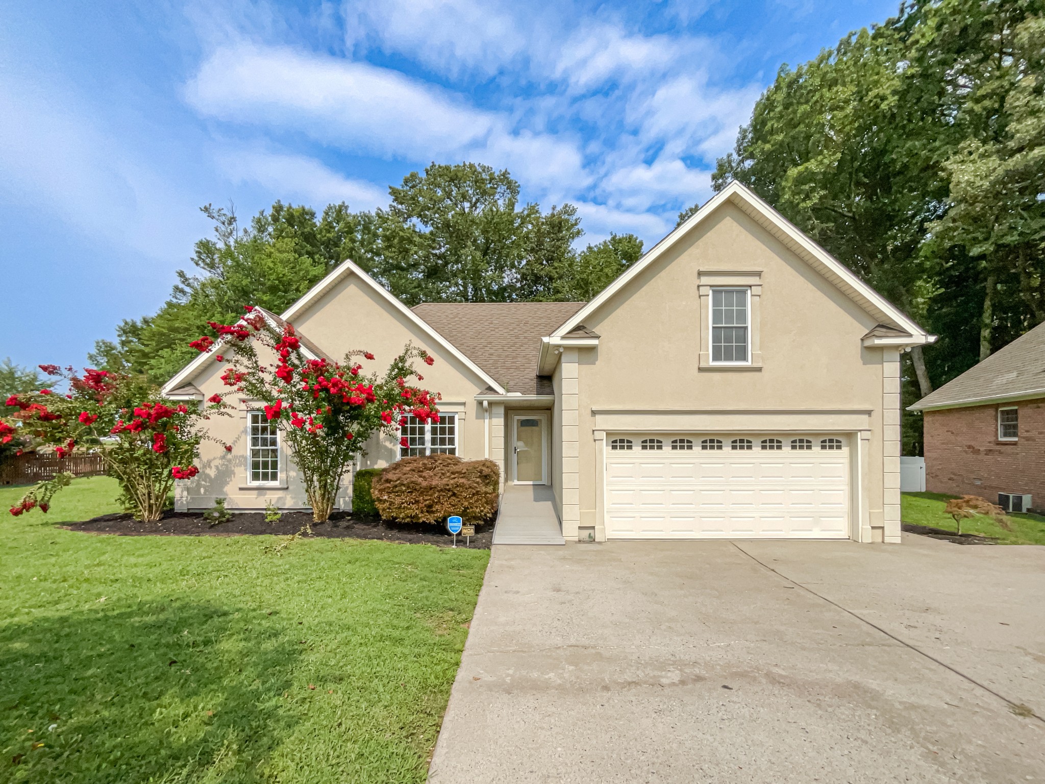 109 Brookview Ct