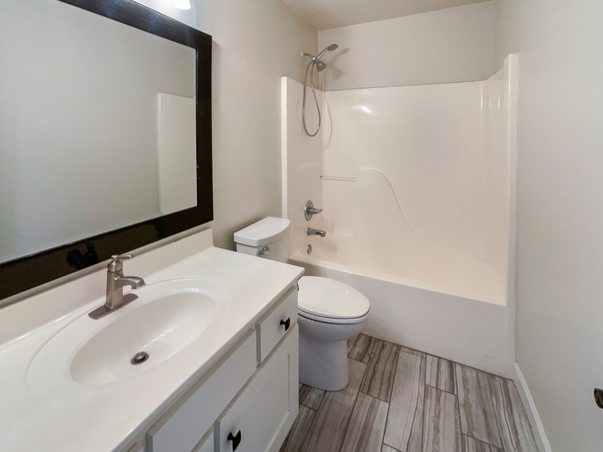 109 Brookview Ct