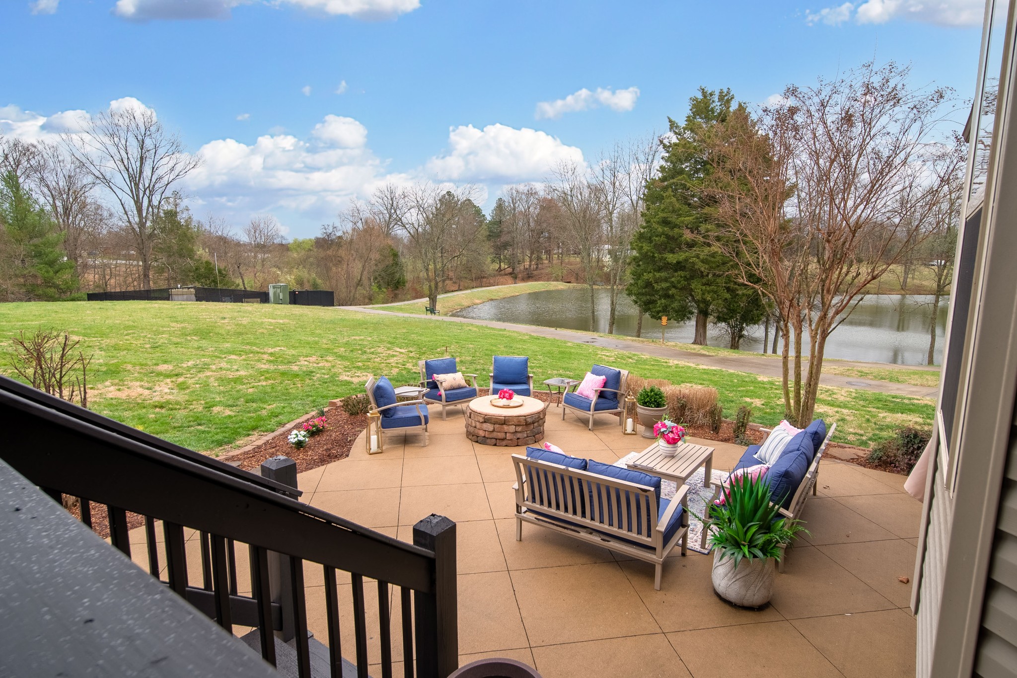 1038 Five Coves Trce