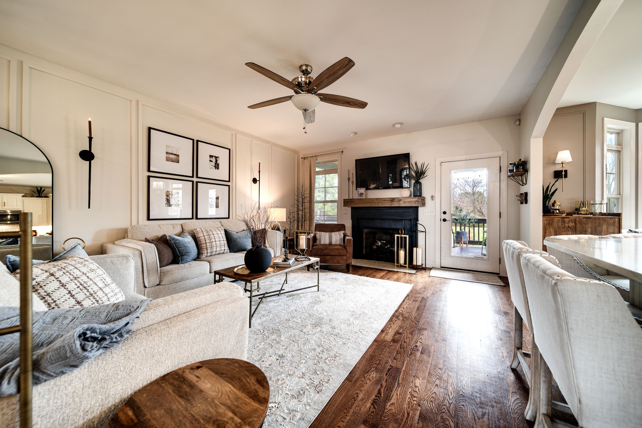 1038 Five Coves Trce