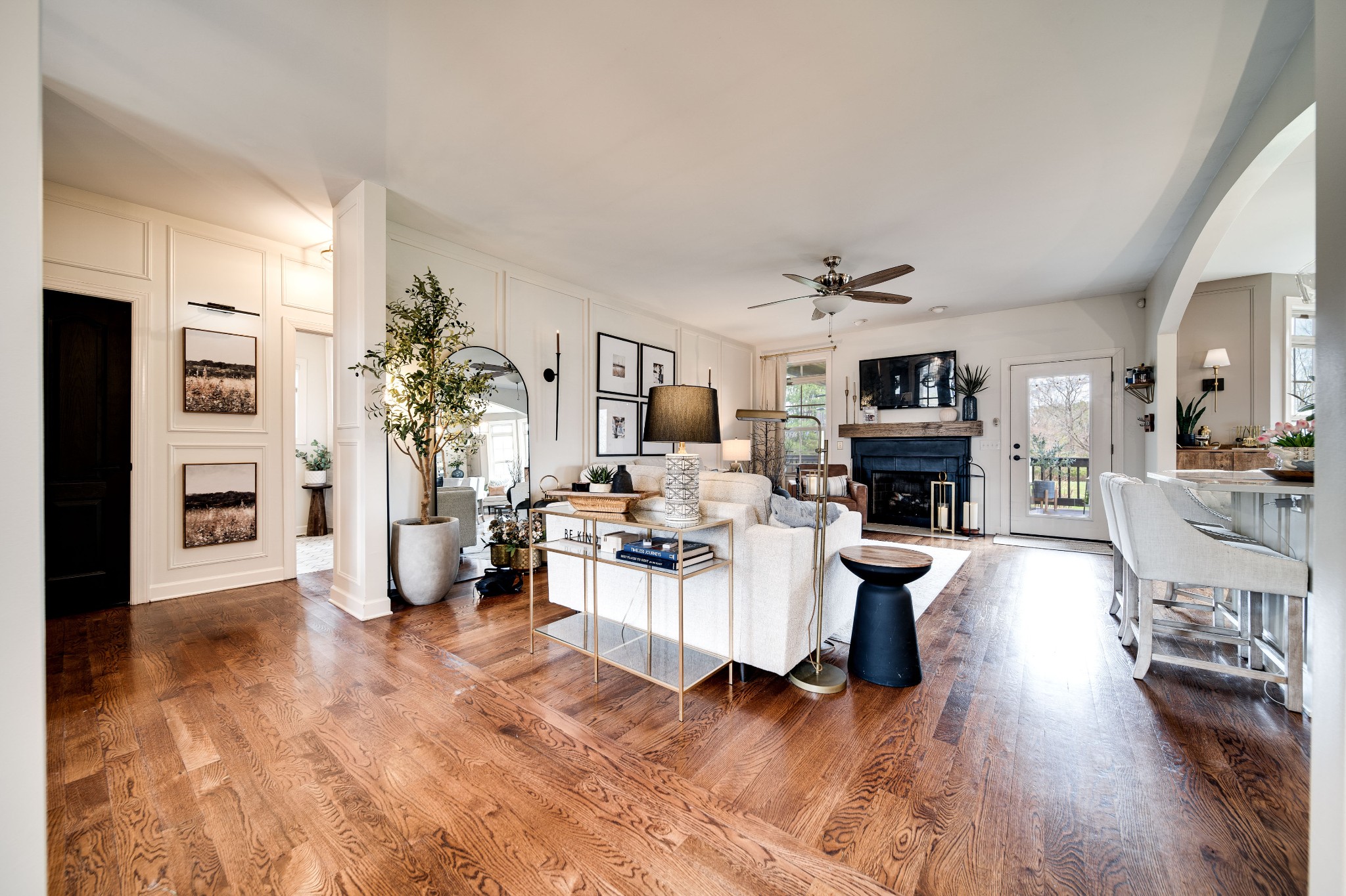 1038 Five Coves Trce