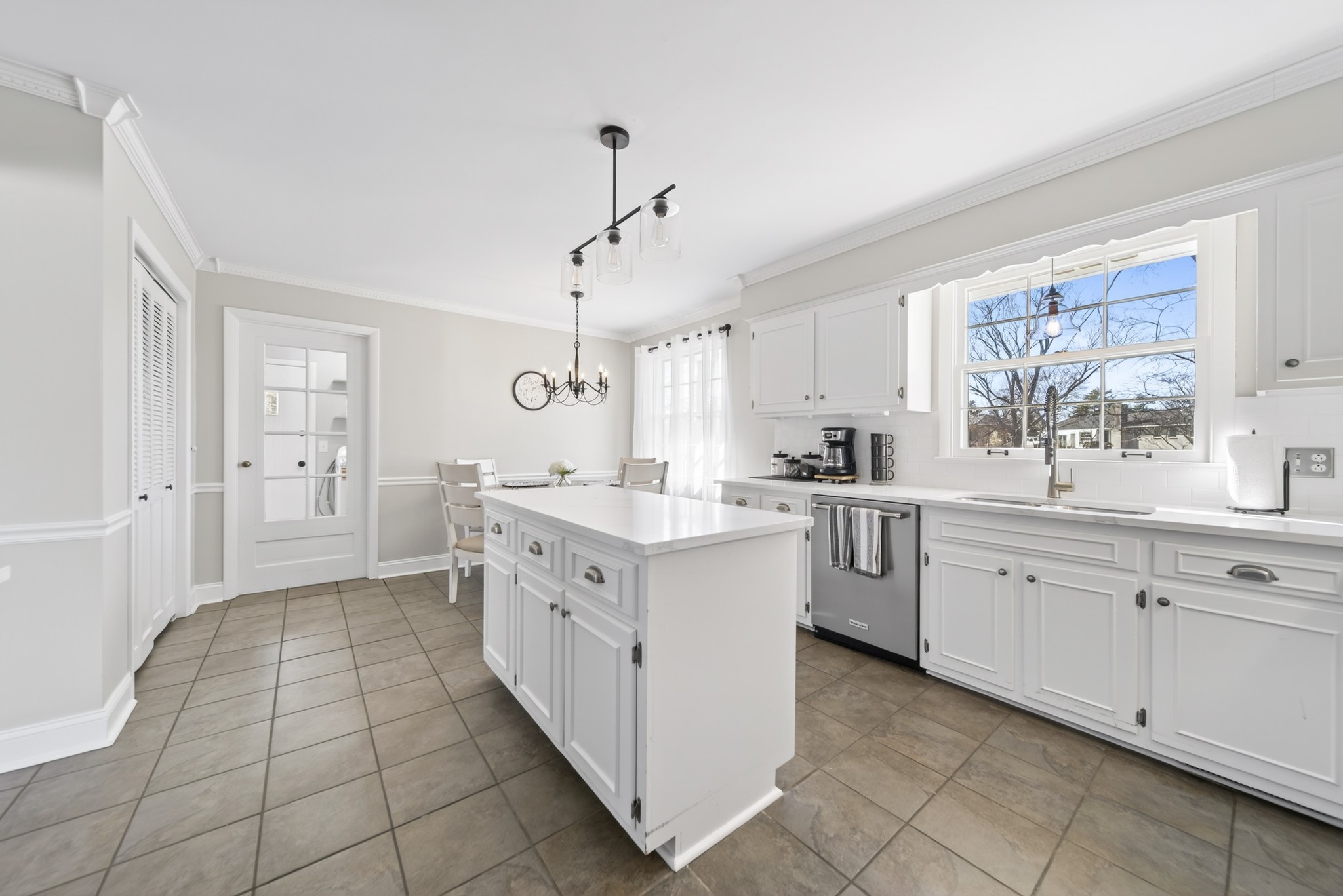 116 Lake Vista Dr
