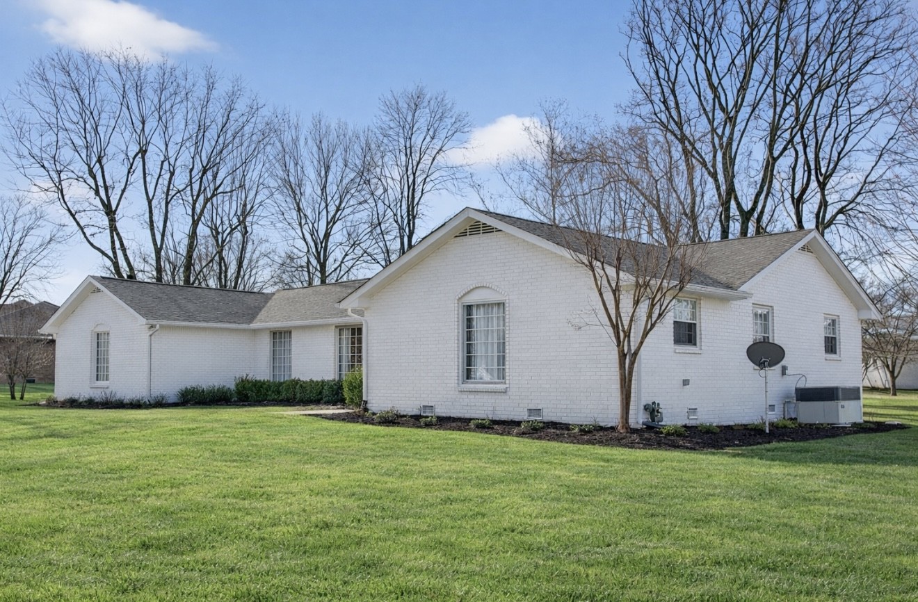 116 Lake Vista Dr