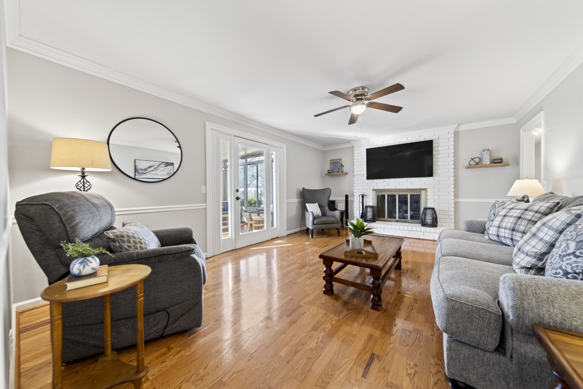 116 Lake Vista Dr