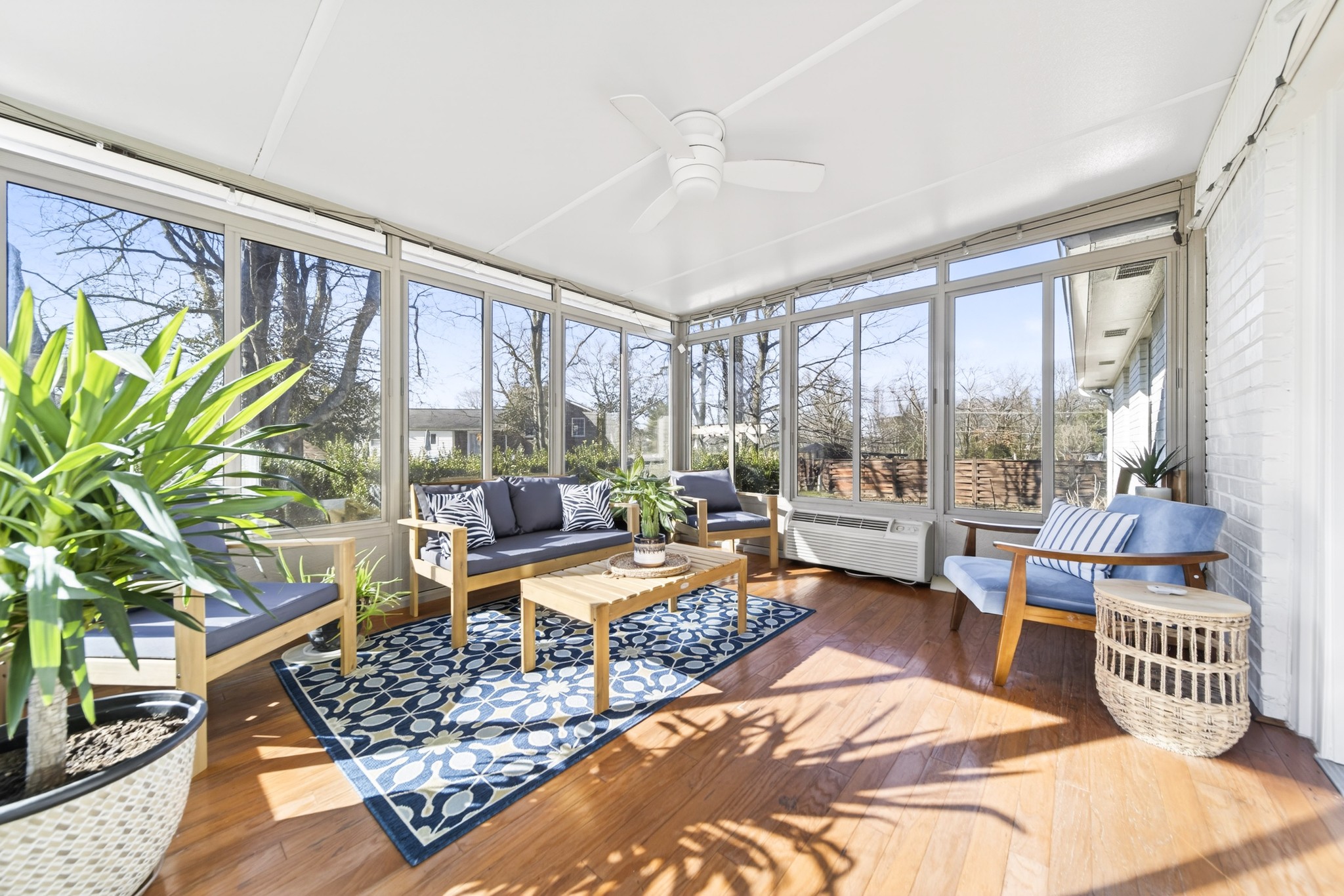 116 Lake Vista Dr